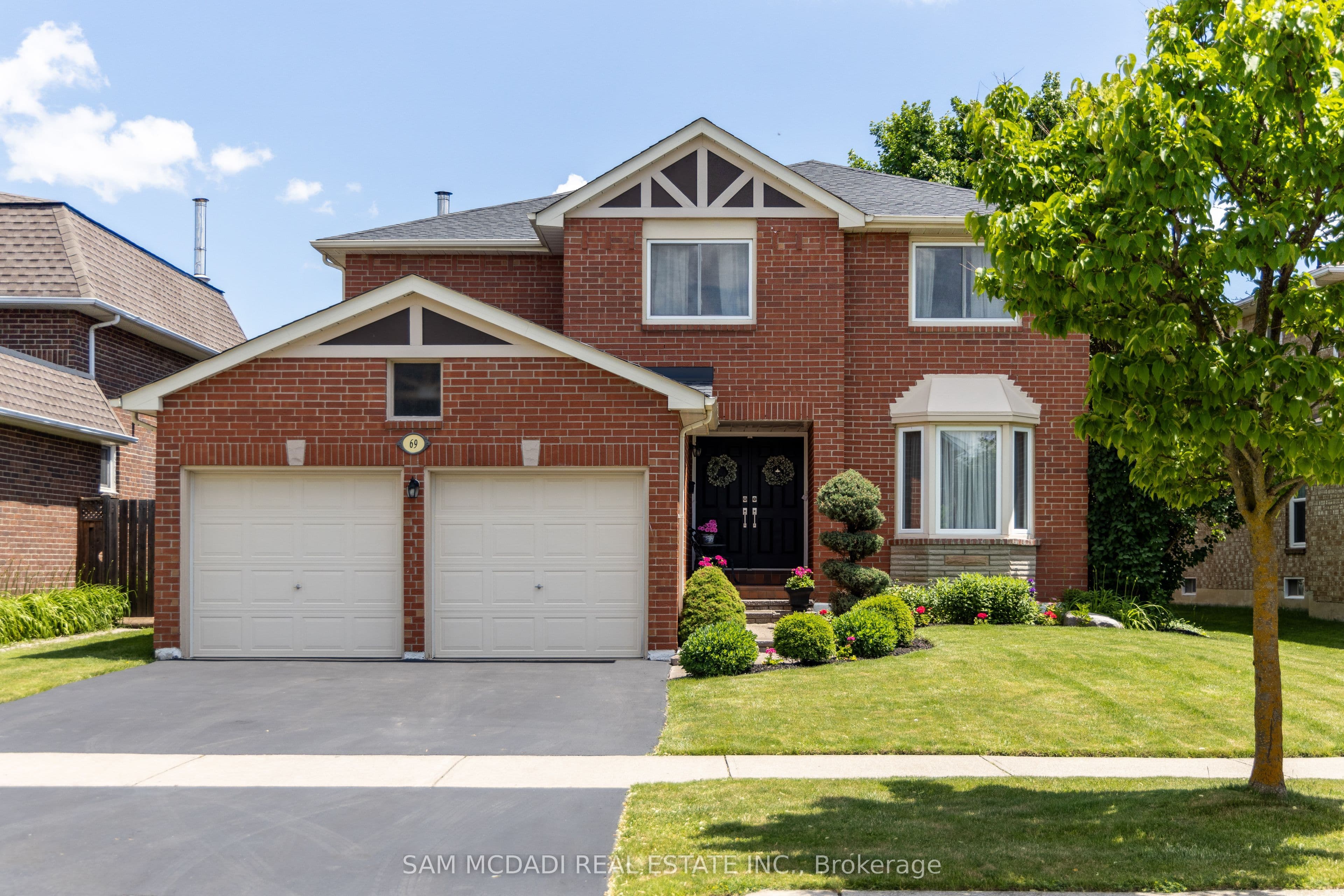 69 Parkside Drive, Brampton, ON L6Y 3A1
