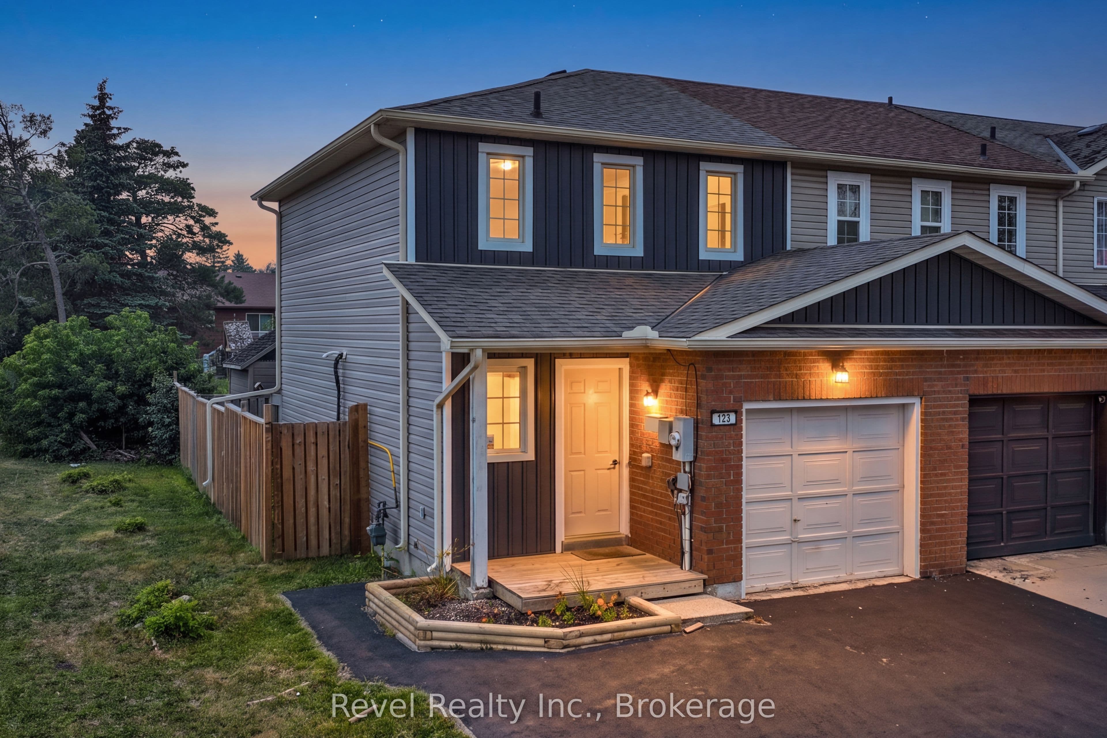 123 Albert Street S, Kawartha Lakes, ON K9V 6G1