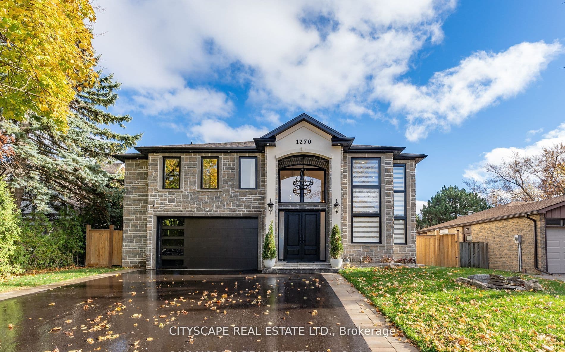 1270 Saginaw Crescent, Mississauga, ON L5H 4B8