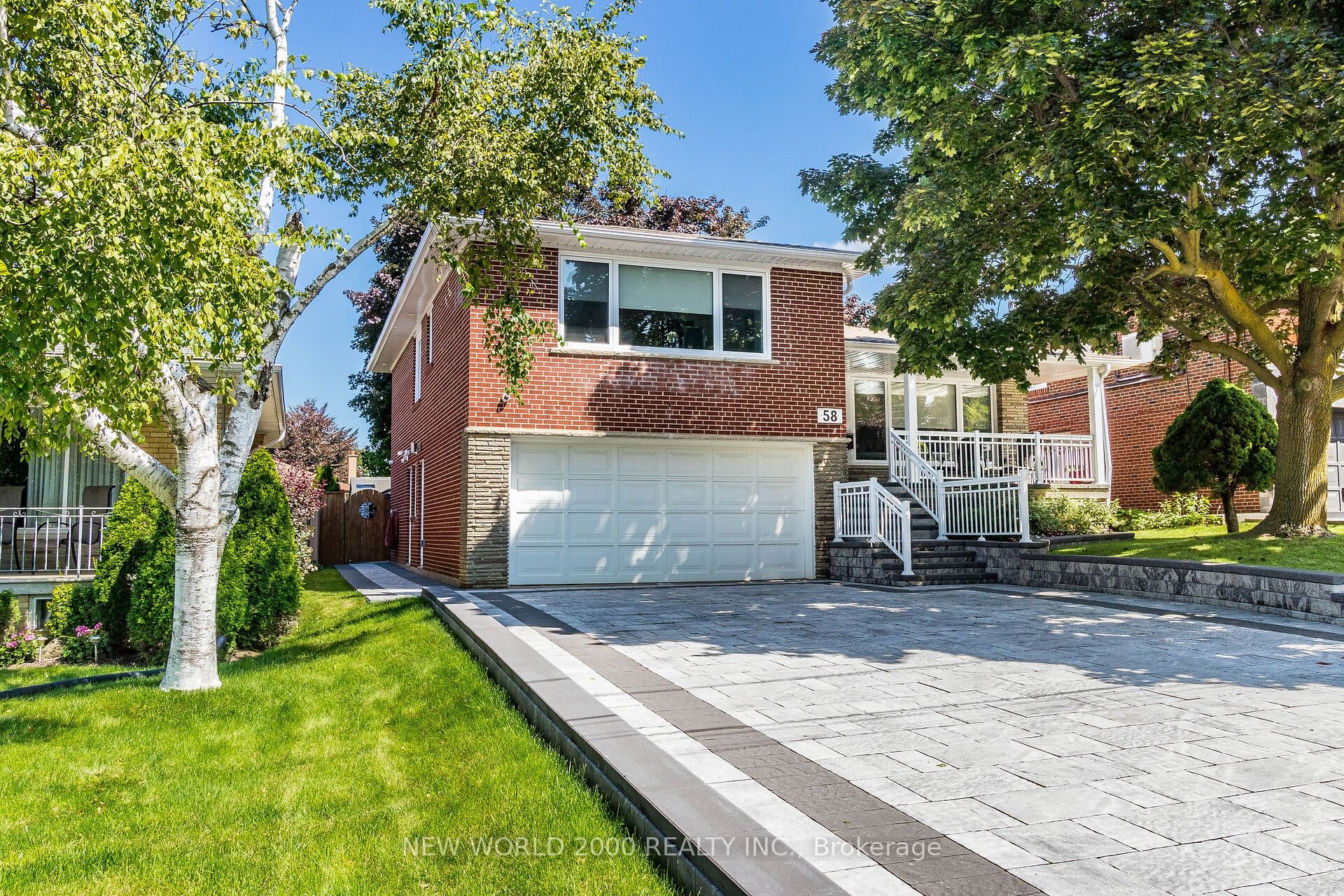 58 Comay Road, Toronto, ON M6M 2L1