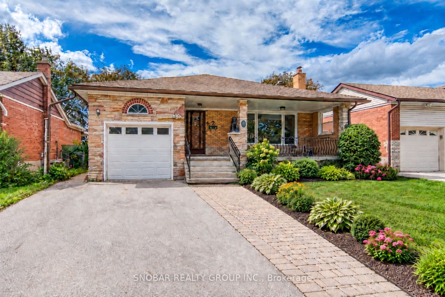 42 Newstead Road, Toronto, ON M9P 3G3