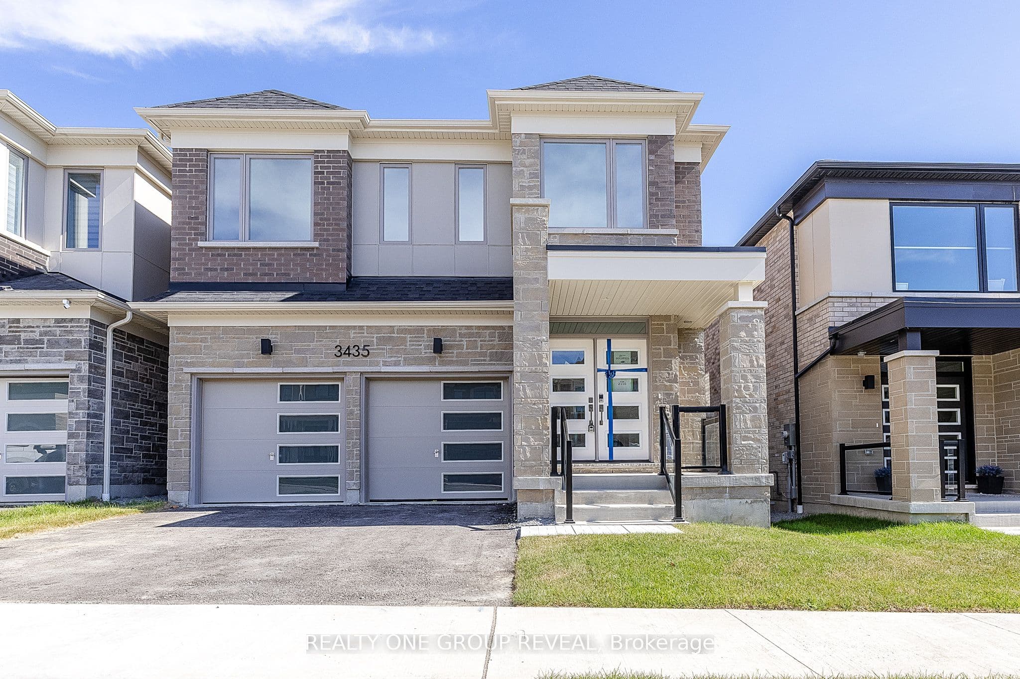 3435 Deepglade Path, Pickering, ON L1X 0J2