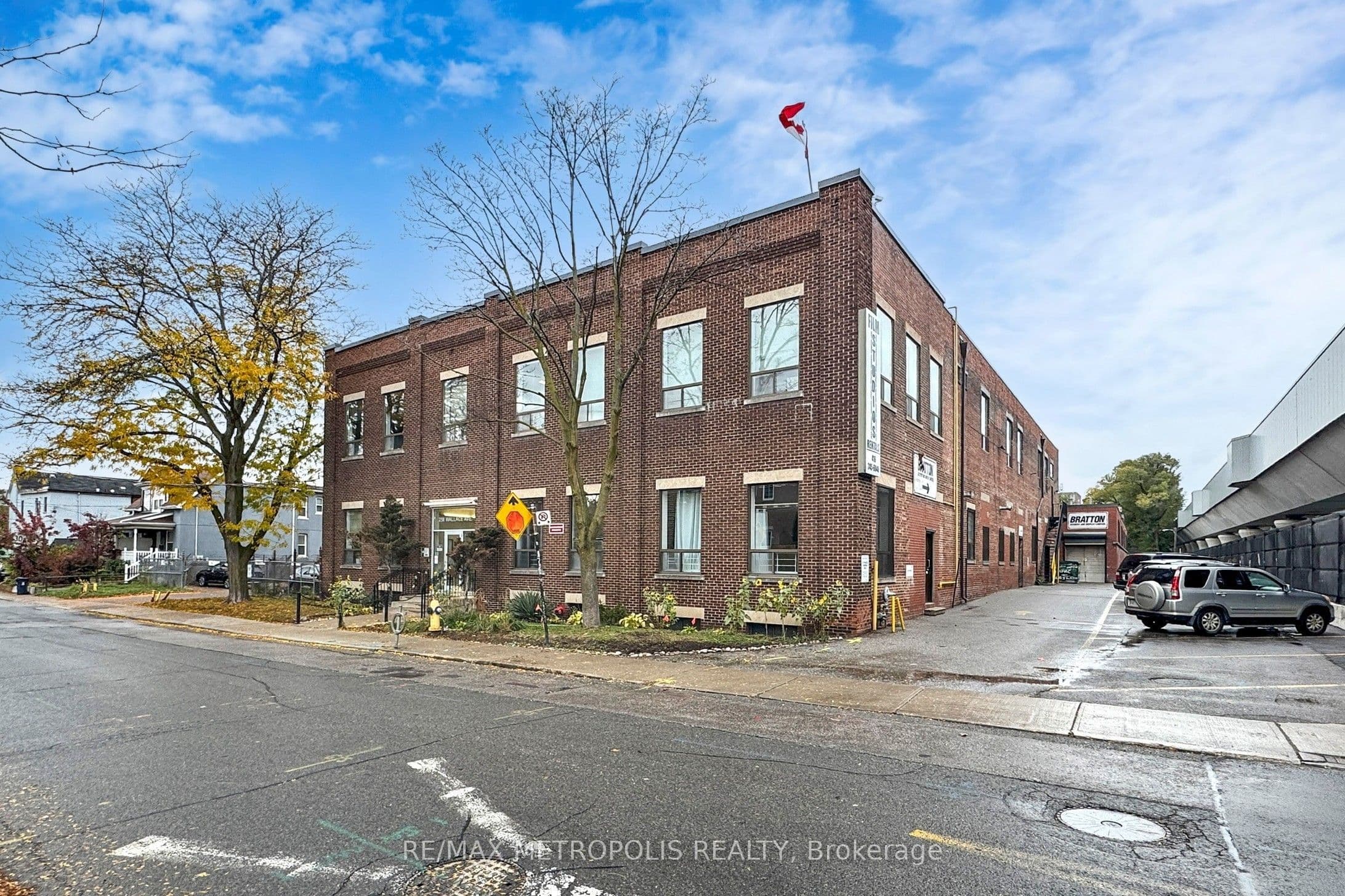 258 Wallace Avenue Unit 109B, Toronto, ON M6P 3M9