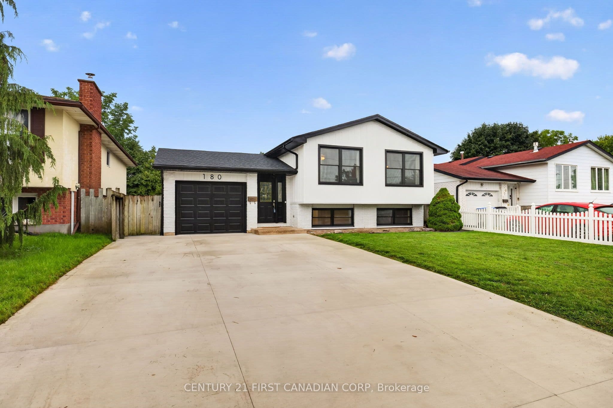 180 Park Street, Strathroy-Caradoc, ON N7G 3V9