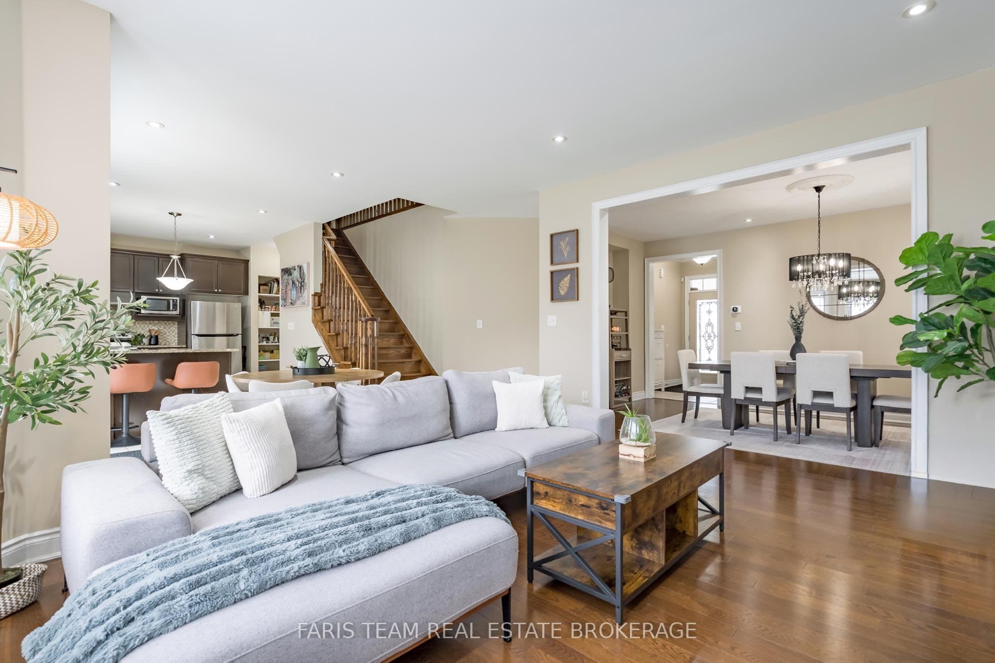 26 Kidd Crescent, New Tecumseth, ON L9R 0C8