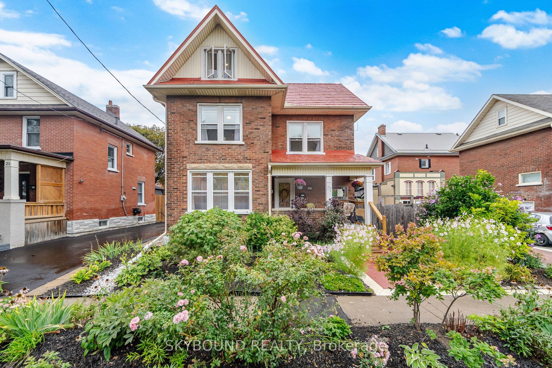 27 Rowe Street, Oshawa, ON L1H 5P4