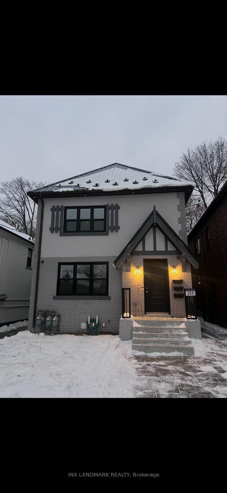 298 South Kingsway, Toronto, ON M6S 3T9