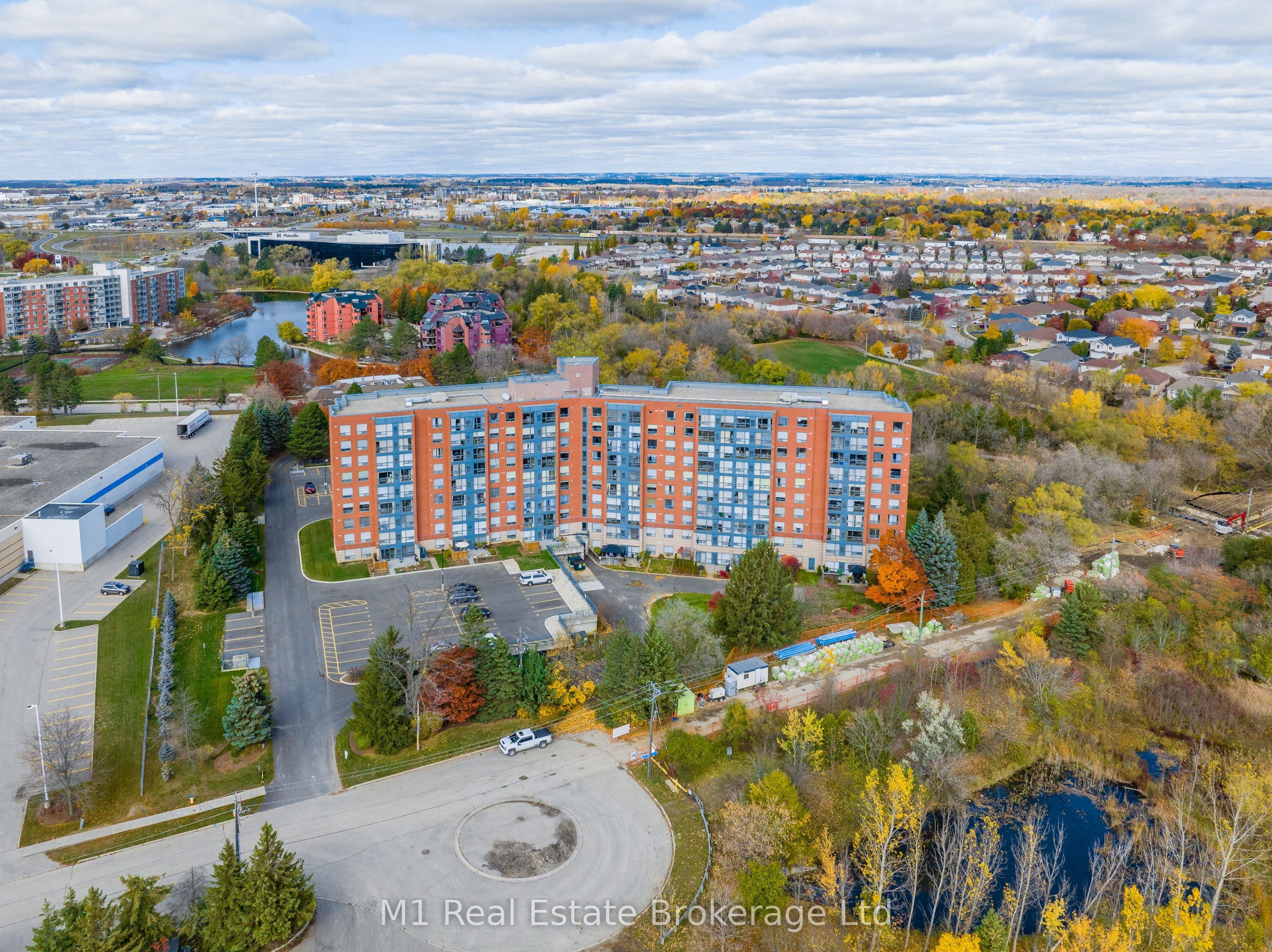 55 Blue Springs Drive PH2, Waterloo, ON N2J 4T3