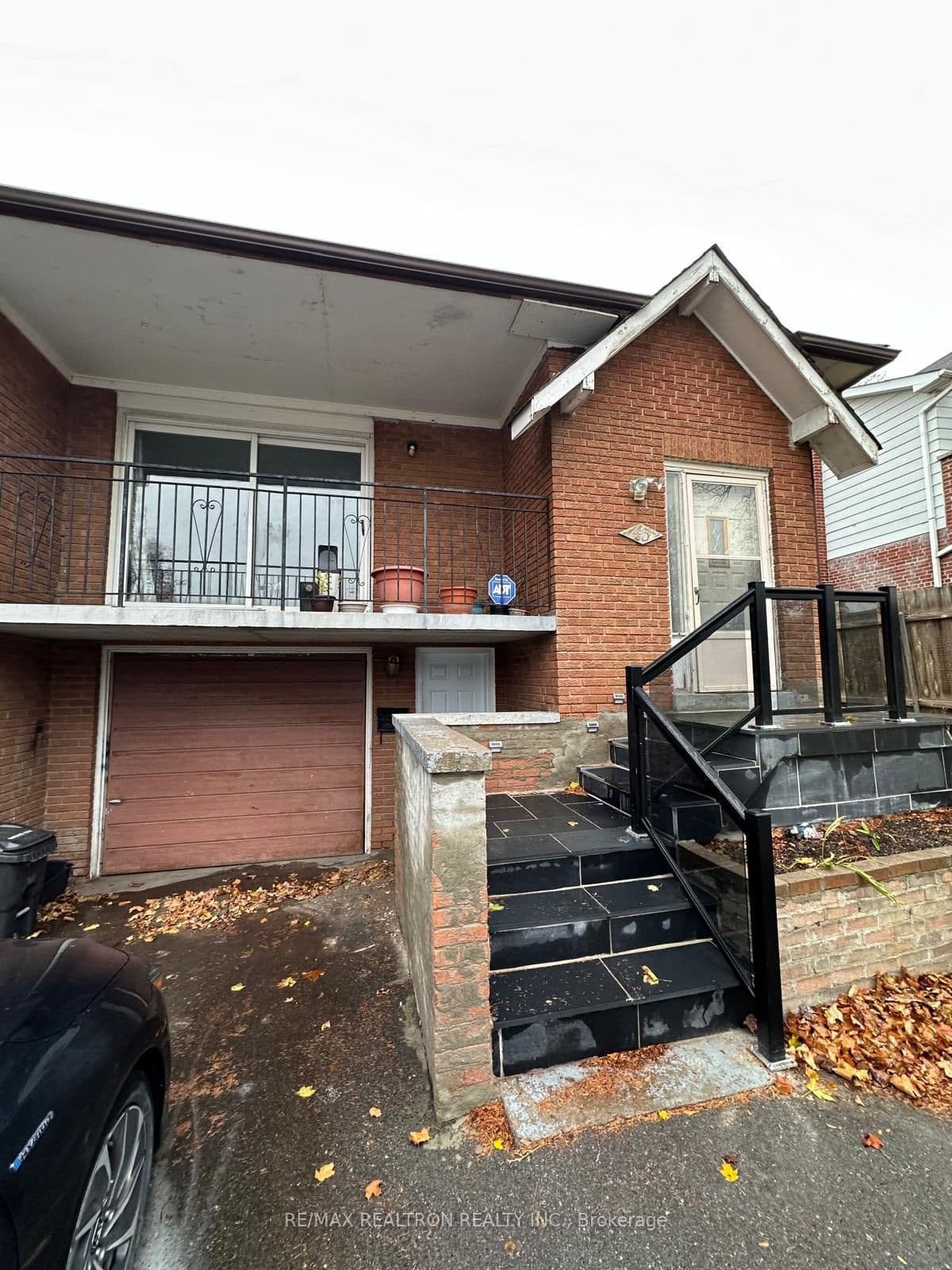 45 Baroness Crescent BSMT, Toronto, ON M2J 3K4