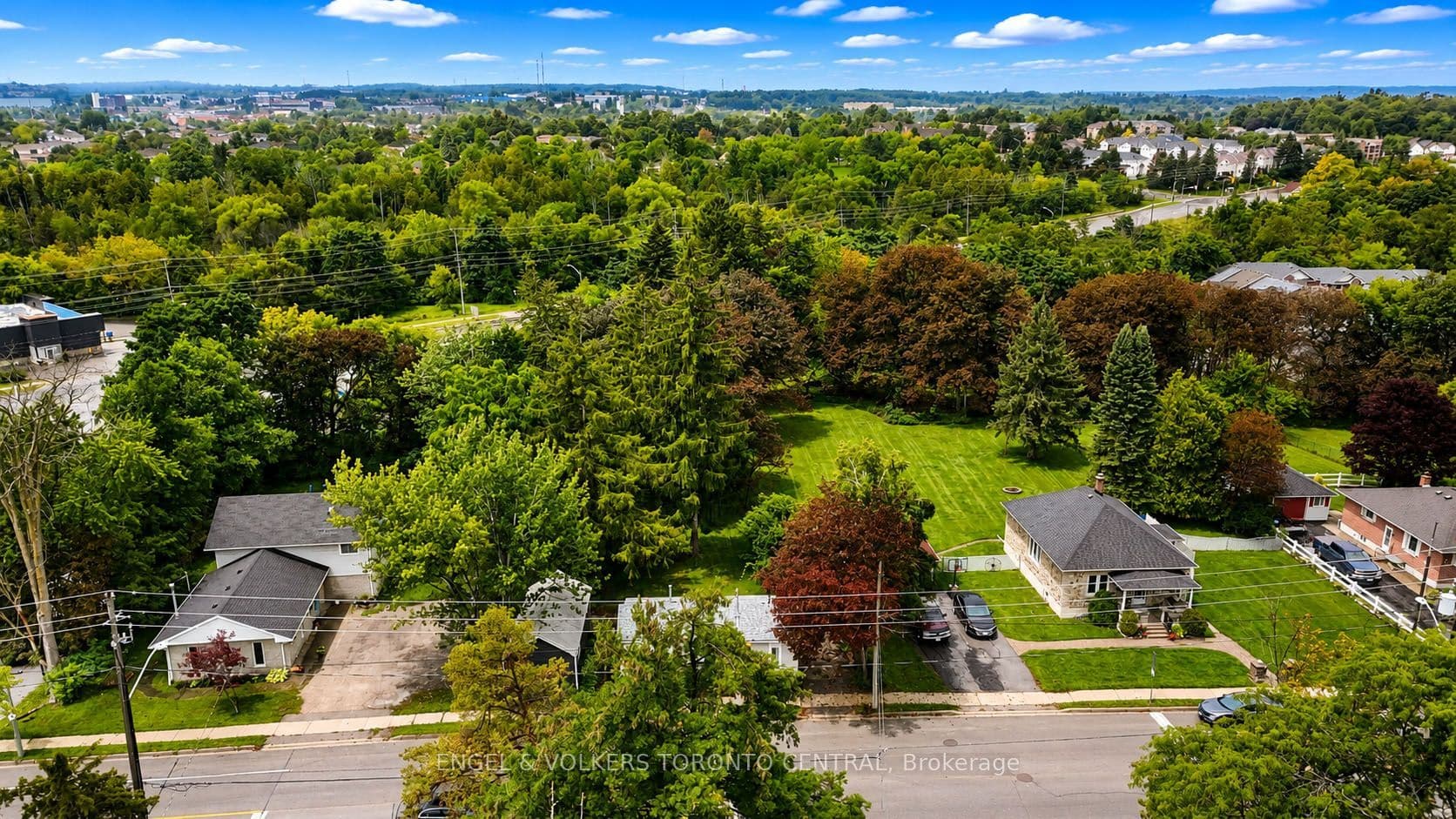 204 Cox Mill Road, Barrie, ON L4N 4G5