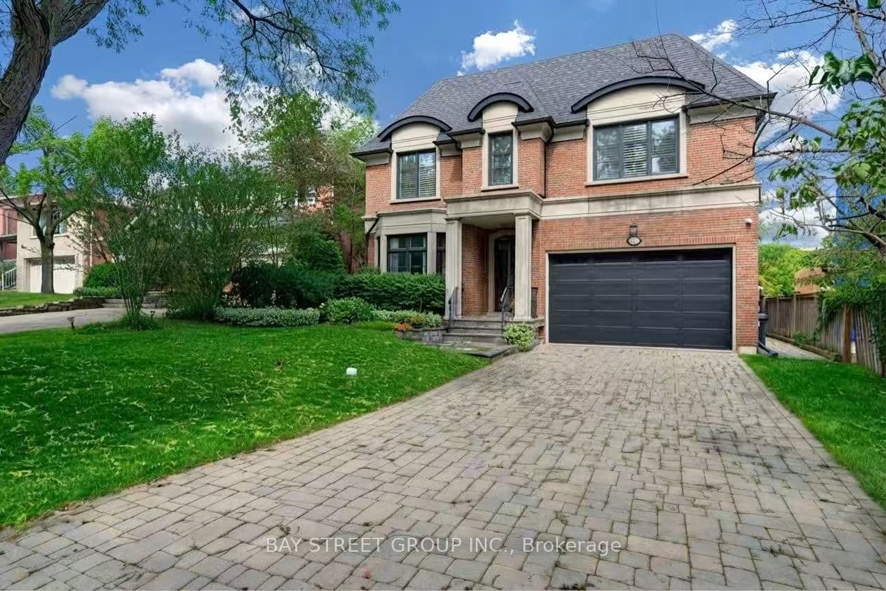 28 Carnwath Crescent, Toronto, ON M2P 1J5
