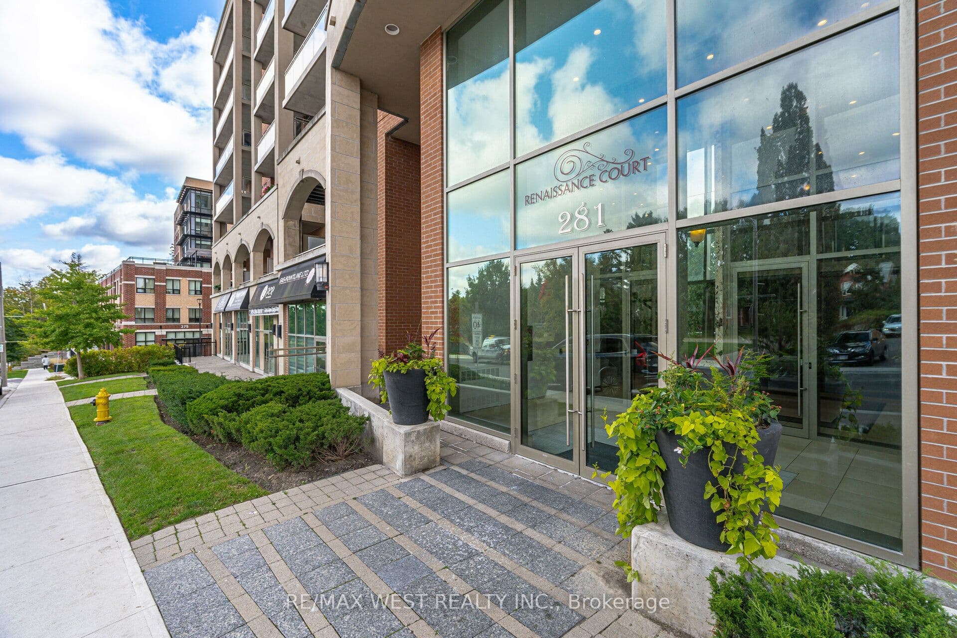 281 Woodbridge Avenue 509, Vaughan, ON L4L 0C6