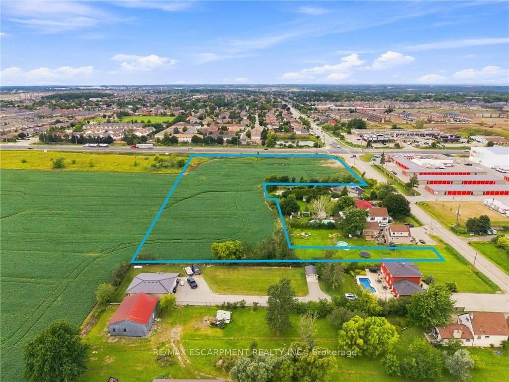 2 HIGHLAND Road, Hamilton, ON L8J 2W6