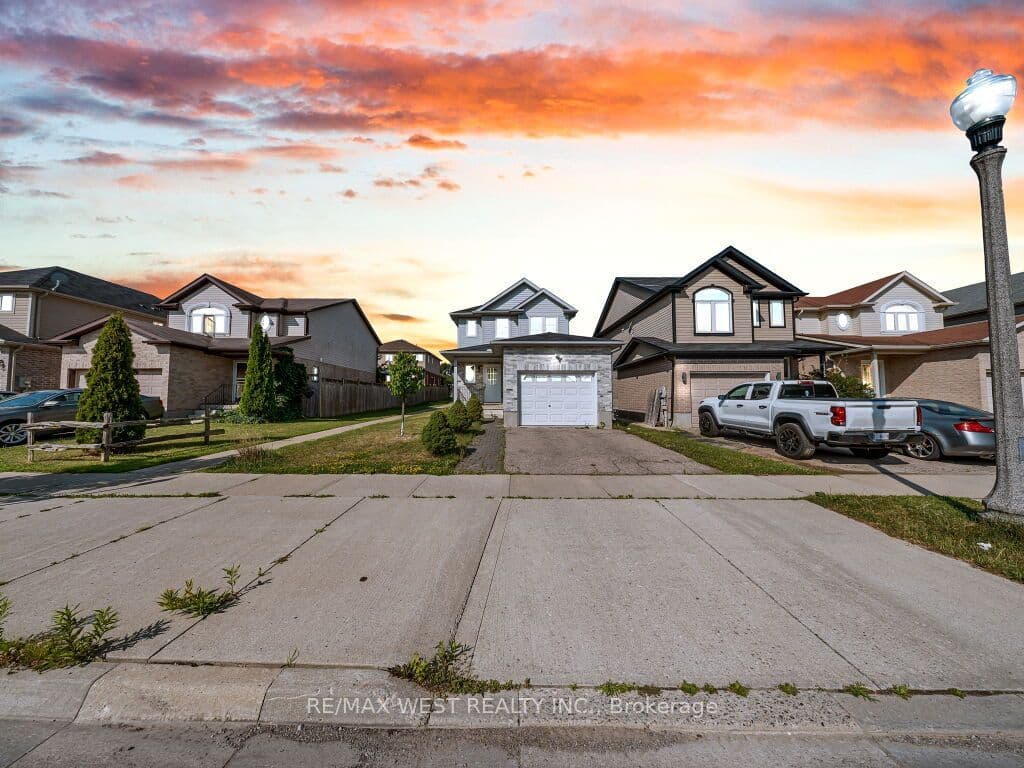 1369 Old Zeller Drive, Kitchener, ON N2A 0C6