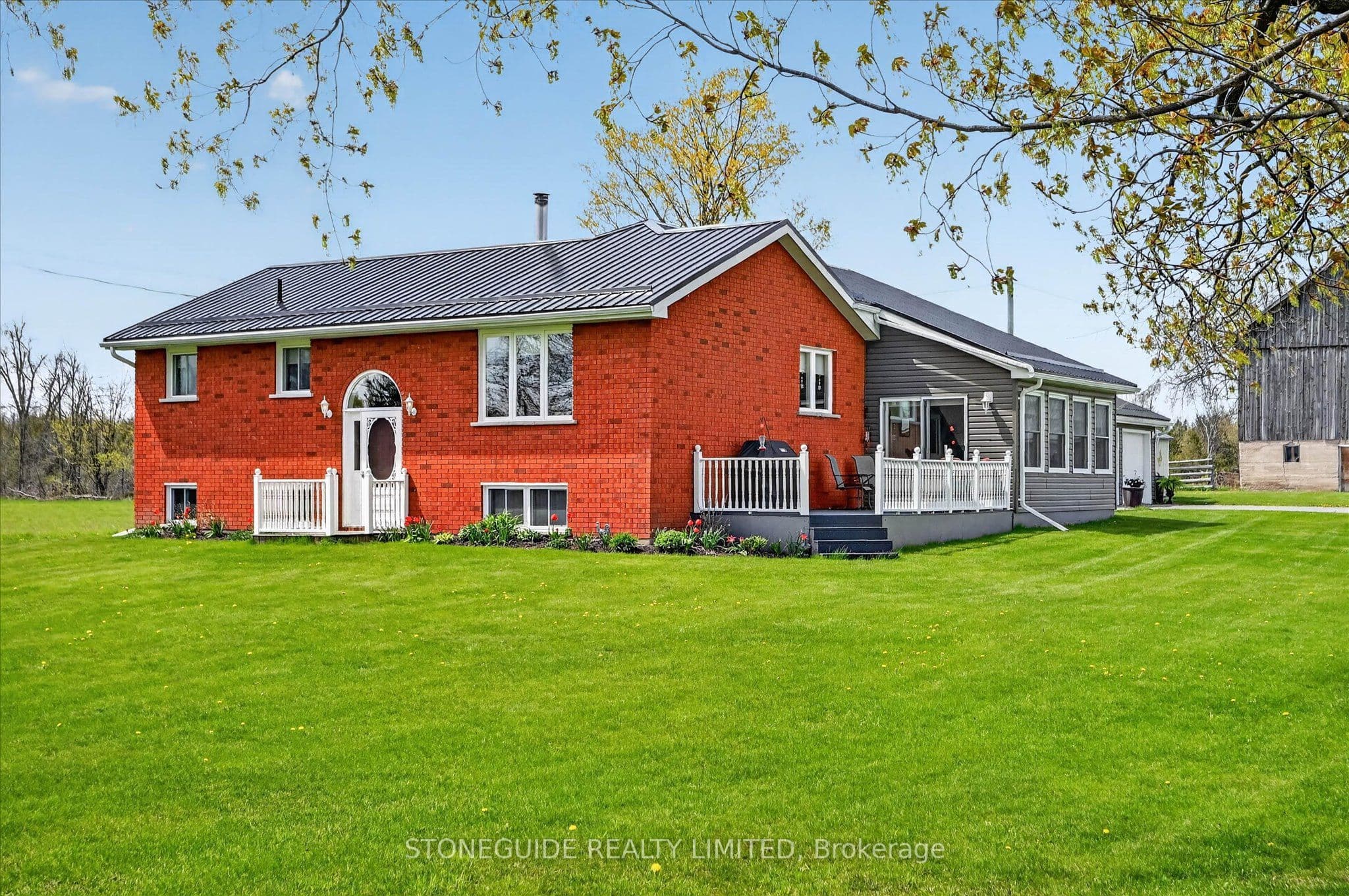 2136 Sixteenth Line, Selwyn, ON K0L 2H0
