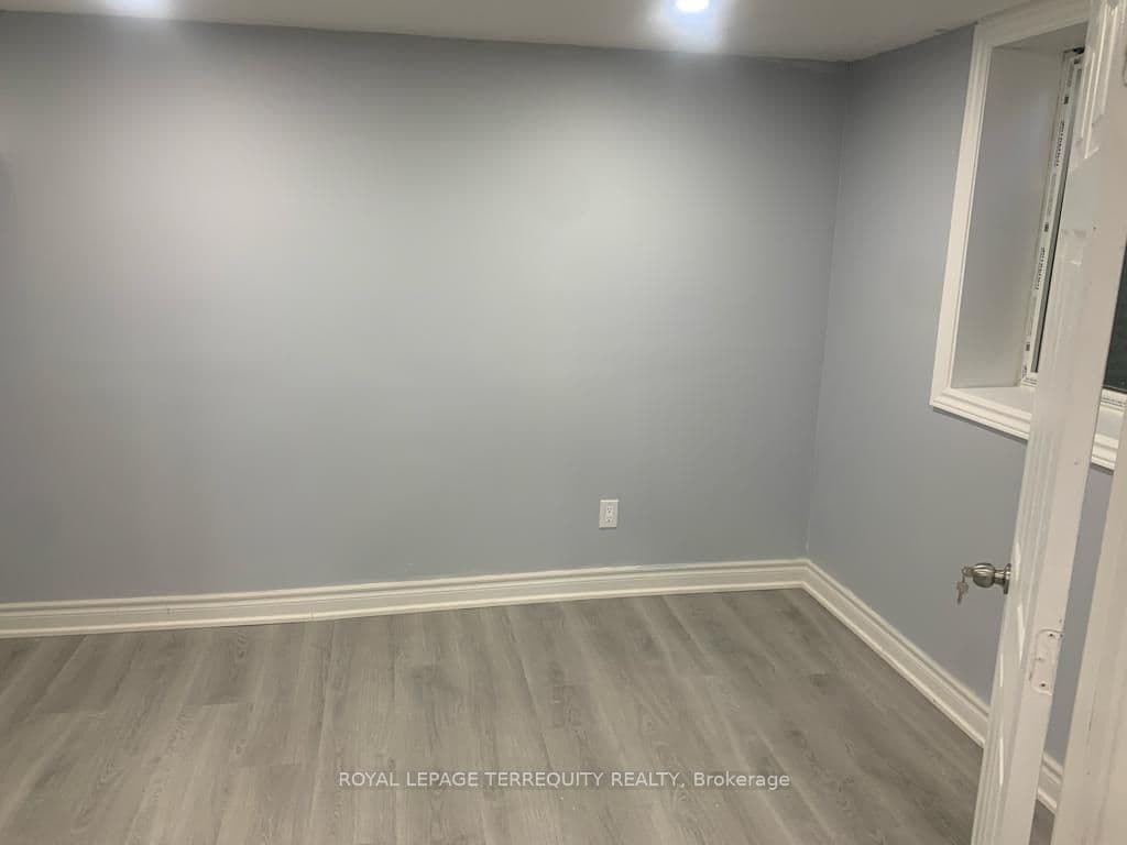 21 Judith Crescent E, Brampton, ON L6S 3J3