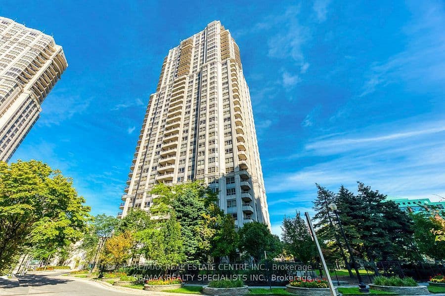 25 Kingsbridge Garden Circle 2422, Mississauga, ON L5R 4B1