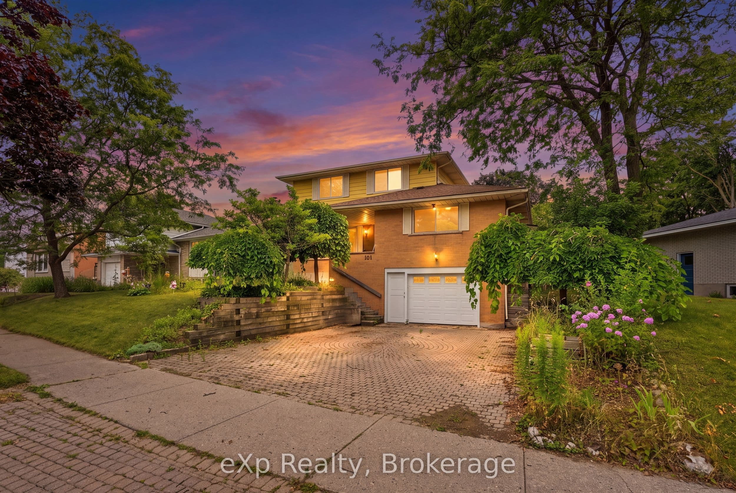 101 Crosby Drive, Kitchener, ON N2B 2L1