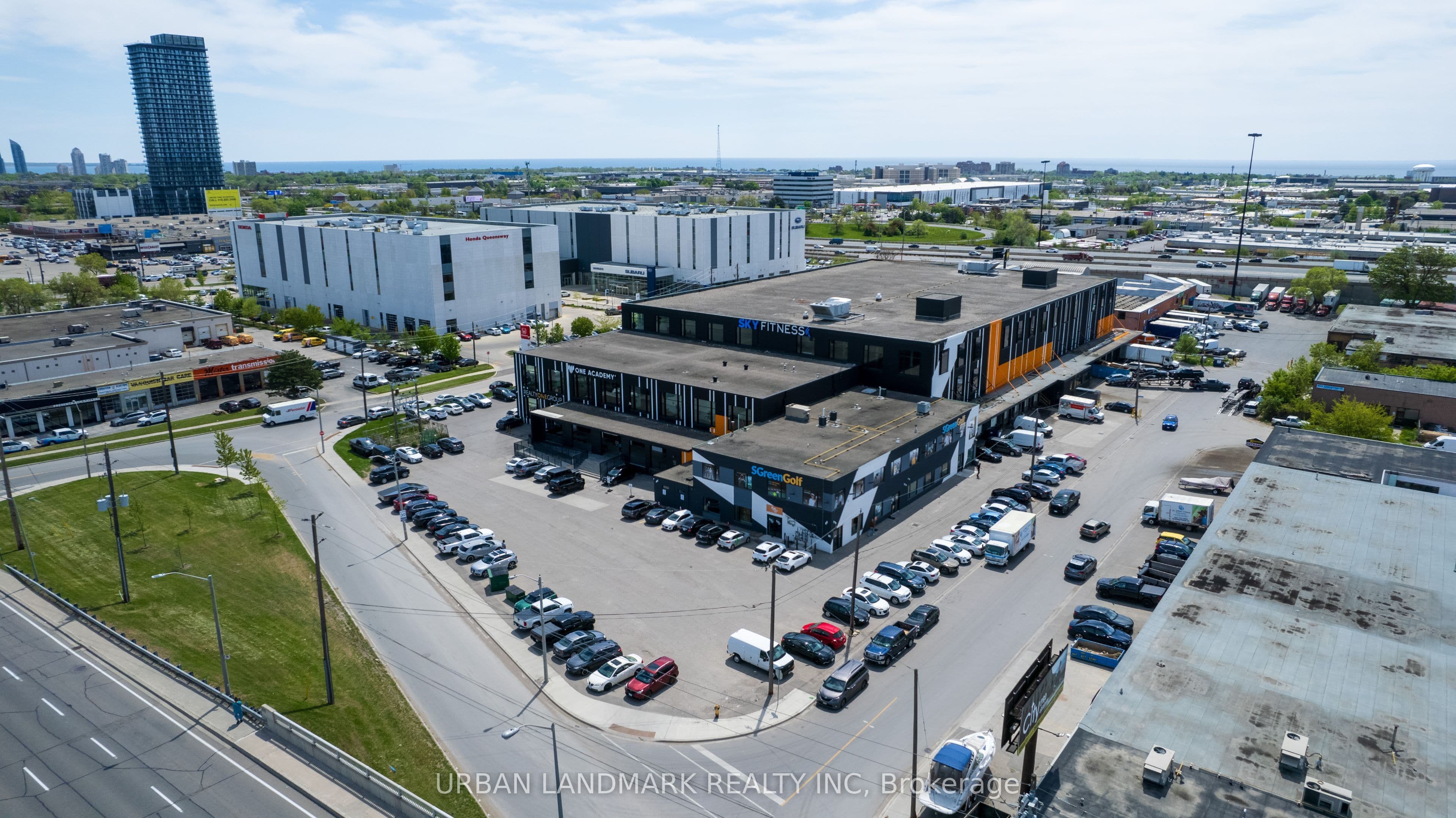 1377 The Queensway A, Toronto, ON M8Z 1T1