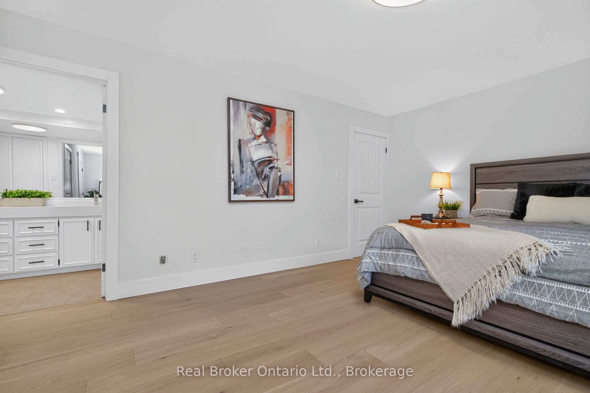 841 Portage Park Lane, Midland, ON L4R 5G3