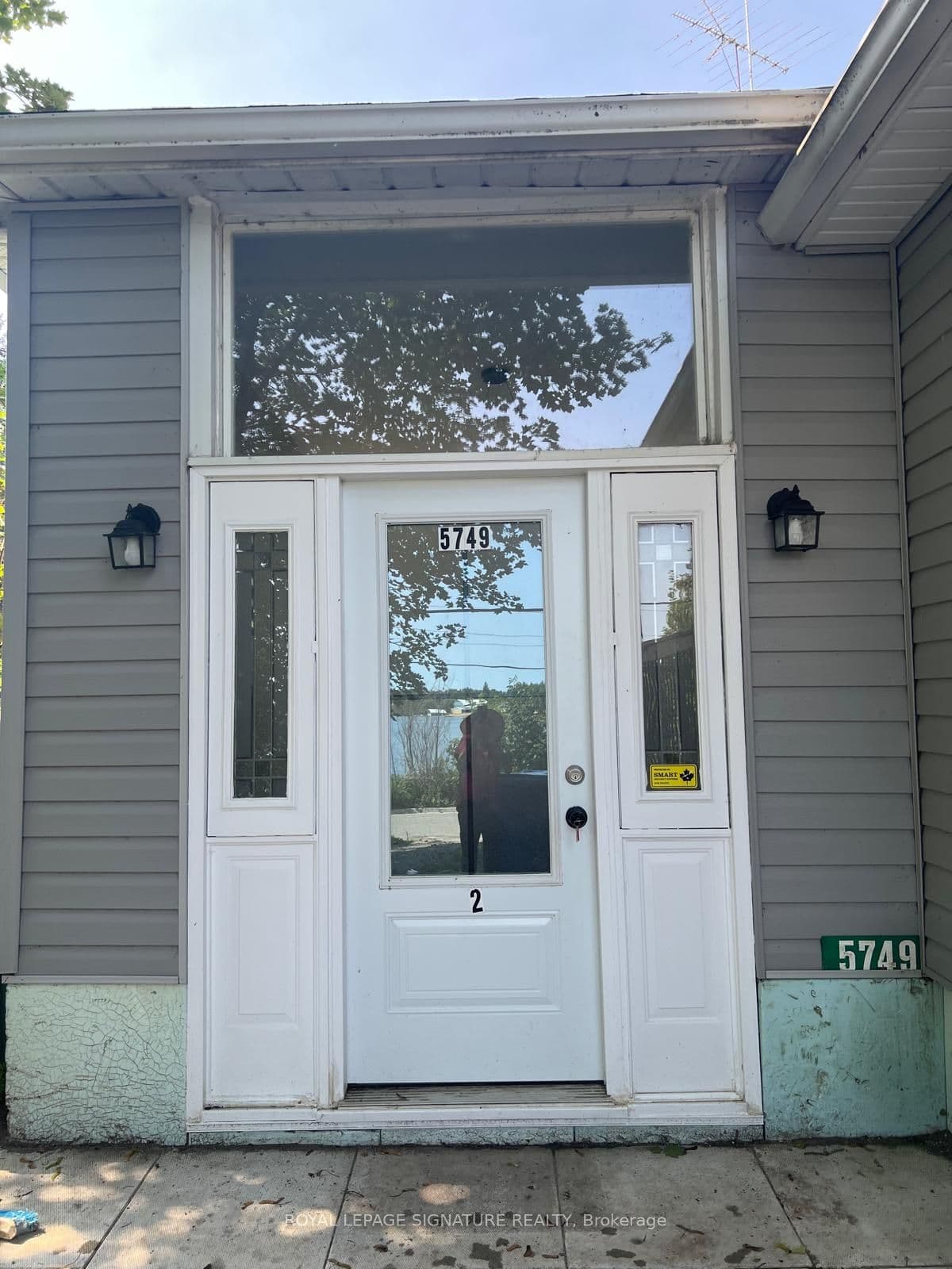 5749 Lakeshore Road 2, Whitchurch-Stouffville, ON L4A 7X3
