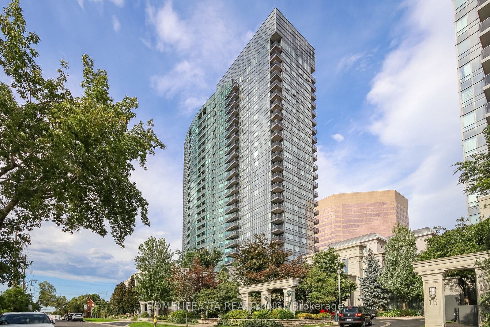 15 Greenview Avenue 1007, Toronto, ON M2M 4M7