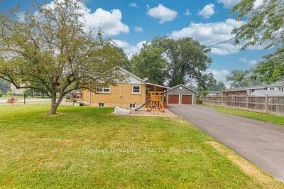 586 Lakeside Road, Fort Erie, ON L2A 4Y2
