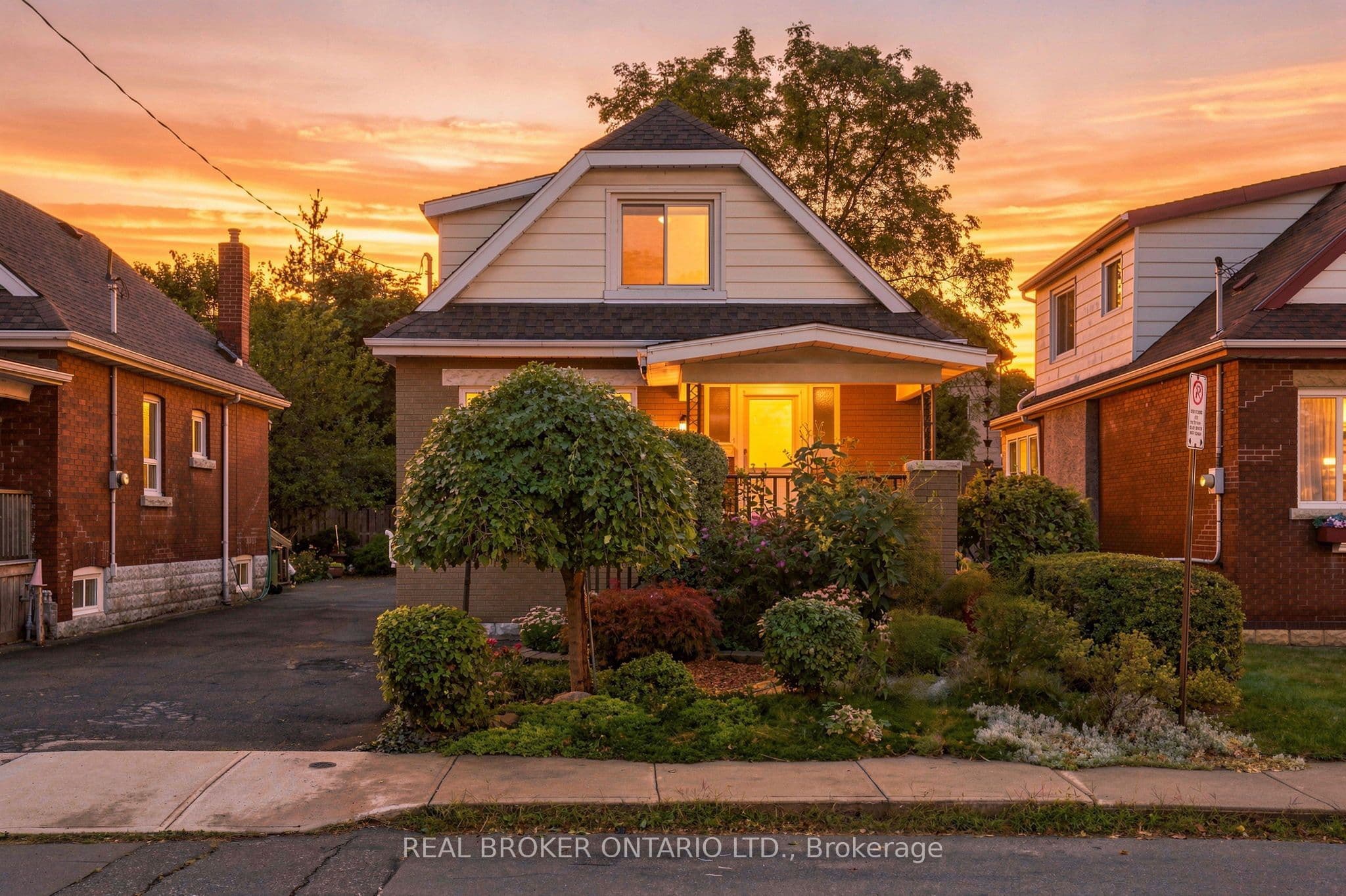 51 Barons Avenue N, Hamilton, ON L8H 5A3