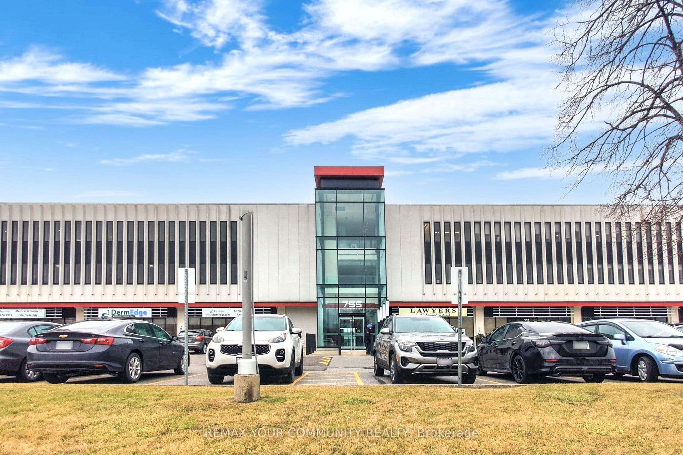 755 Queensway Road E 202A, Mississauga, ON L4Y 4C5