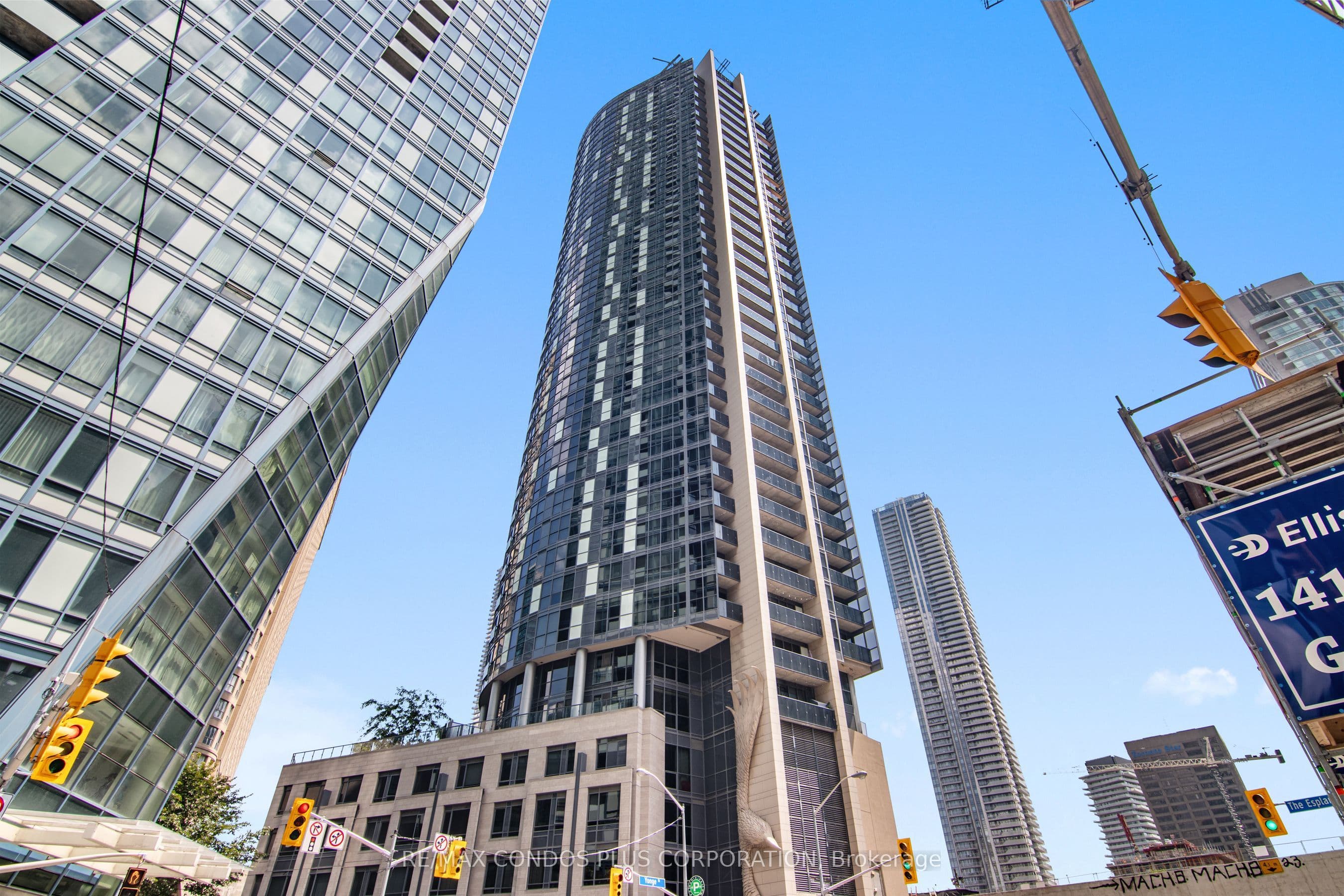 1 The Esplanade 2702, Toronto, ON M5E 0A8