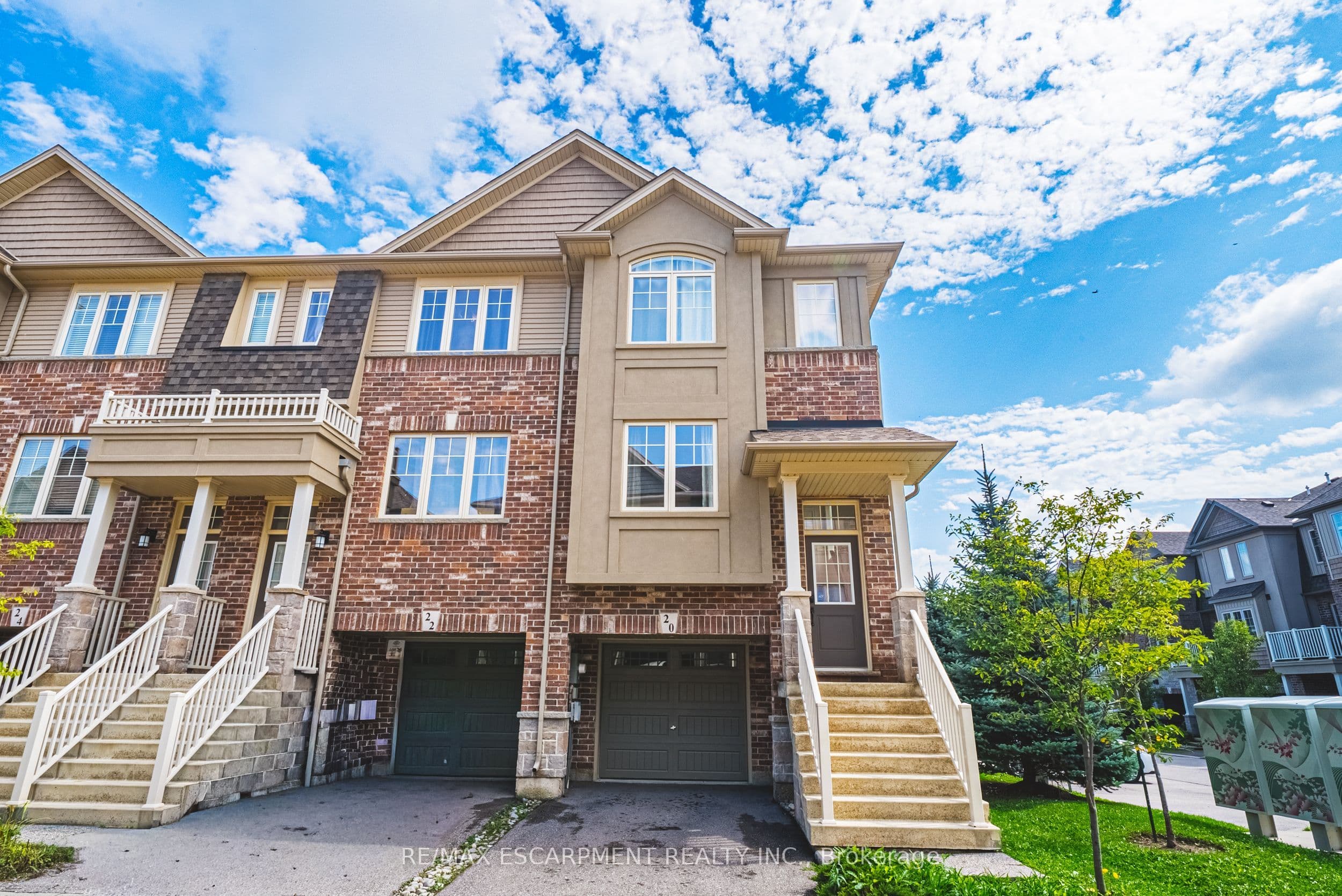 20 BARLEY Lane, Hamilton, ON L9K 0K1