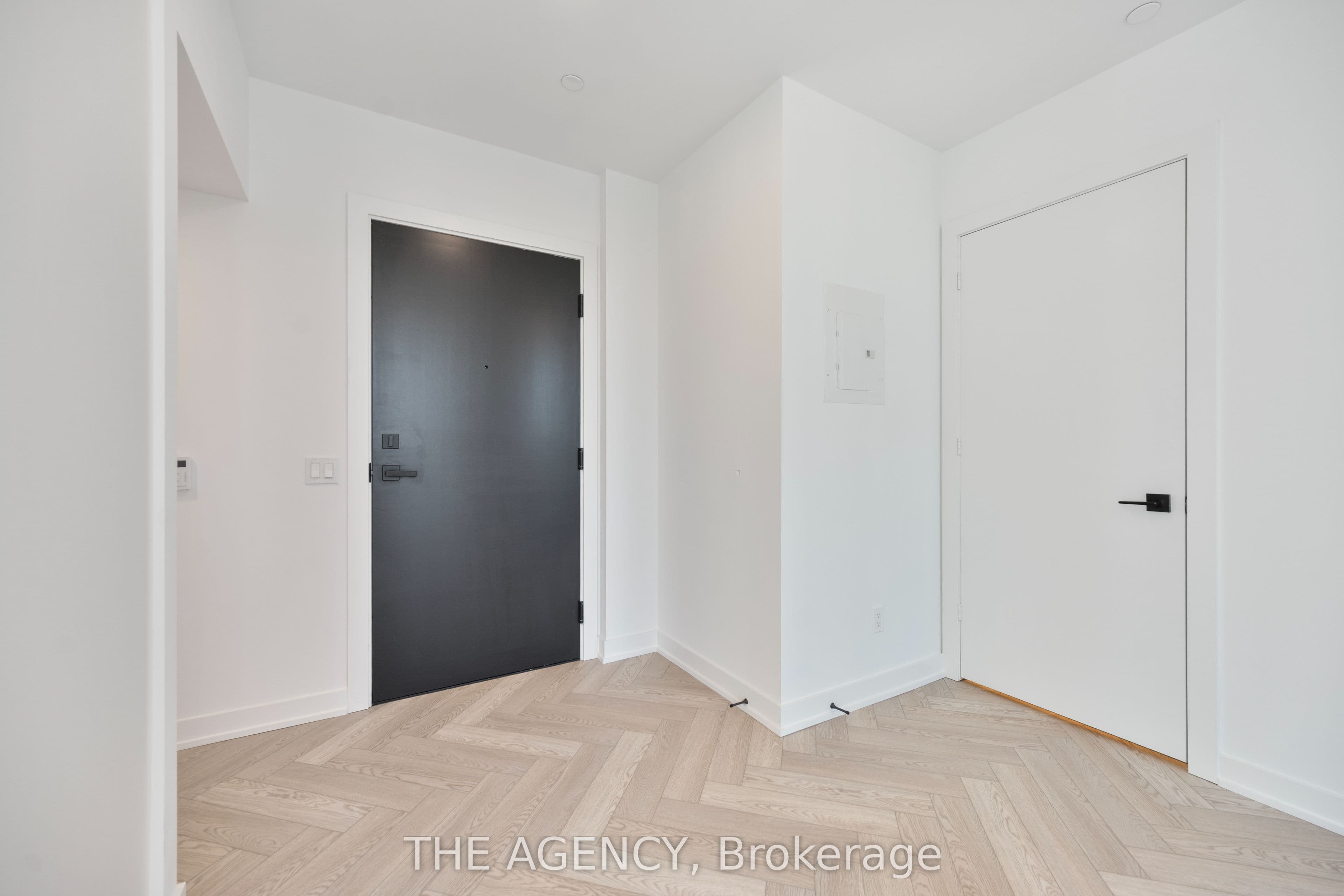 327 King Street W PH01, Toronto, ON M5V 1J5