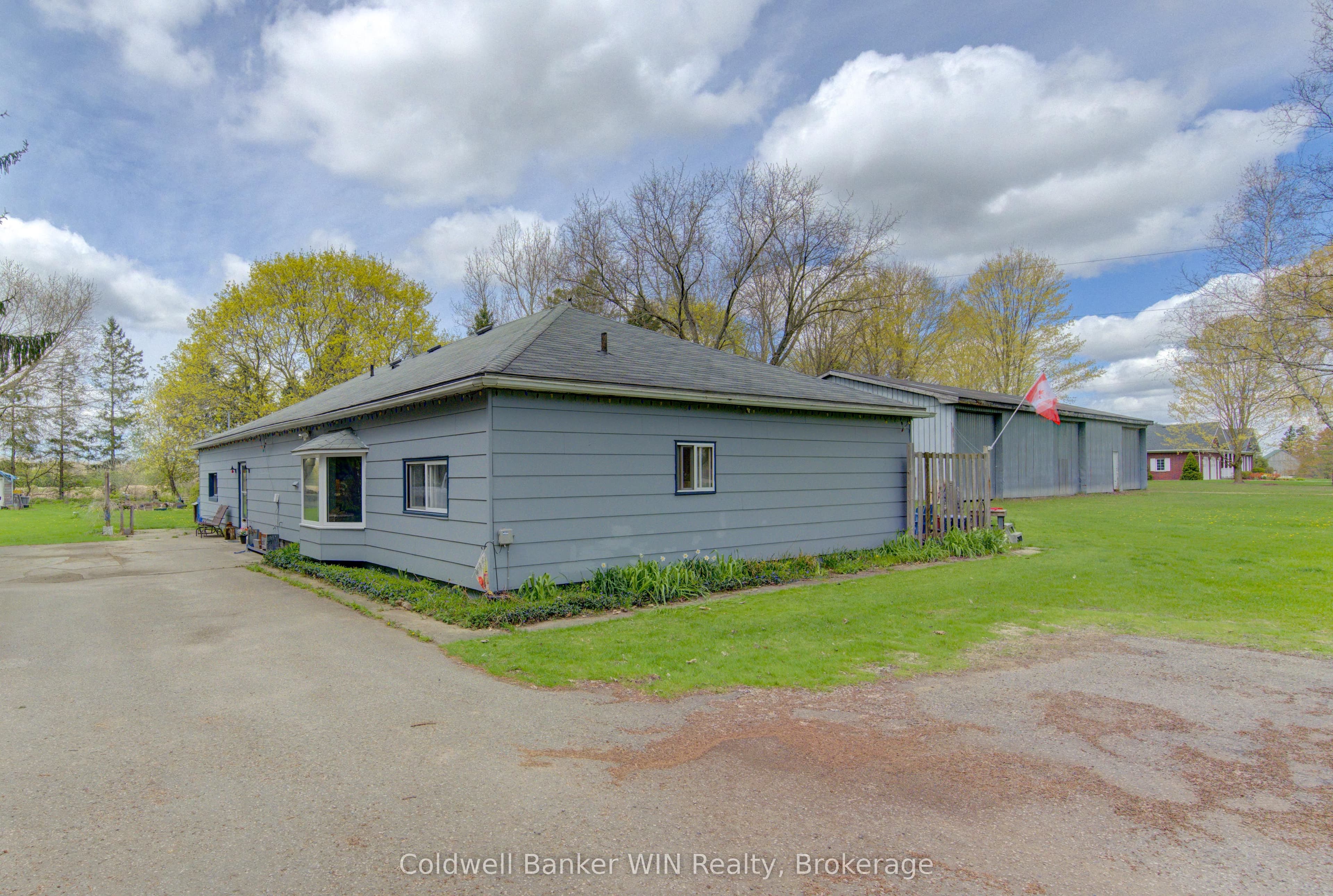 186 Mcfarlin Drive, West Grey, ON N0G 2L0