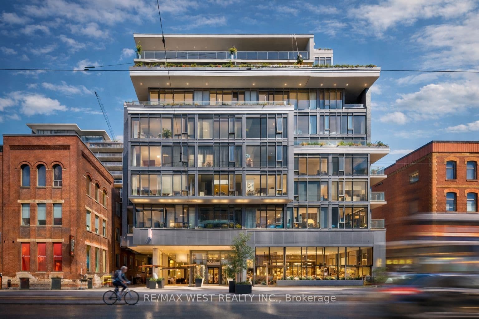 650 King Street W 310, Toronto, ON M5V 0H6