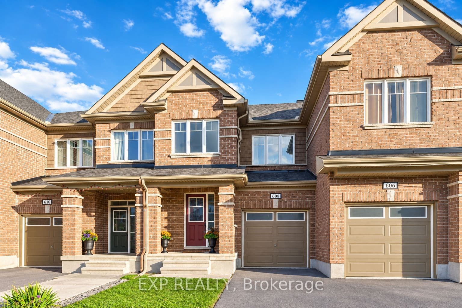 608 Parade Drive, Stittsville - Munster - Richmond, ON K2S 0Y5