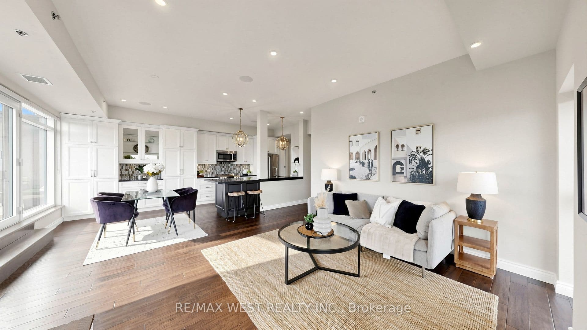 34 Plains Road E 605, Burlington, ON L7T 0B9