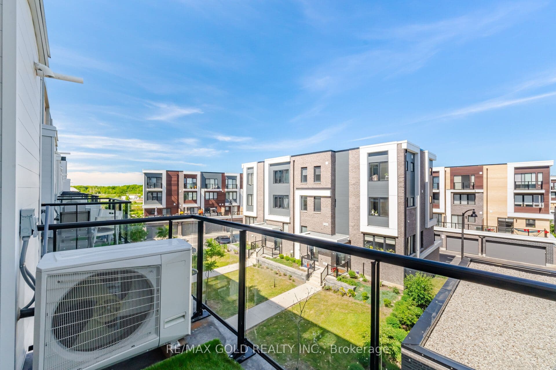 155 Downsview Park Boulevard 204, Toronto, ON M3K 0E3