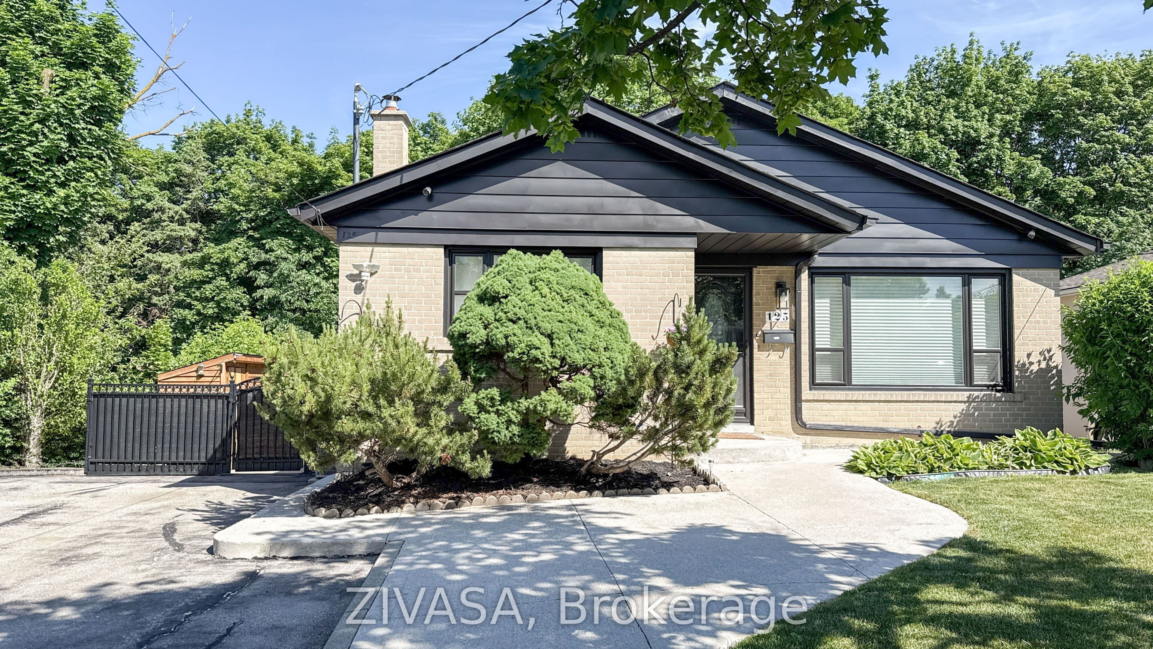 125 Jeffcoat Drive, Toronto, ON M9W 3B9