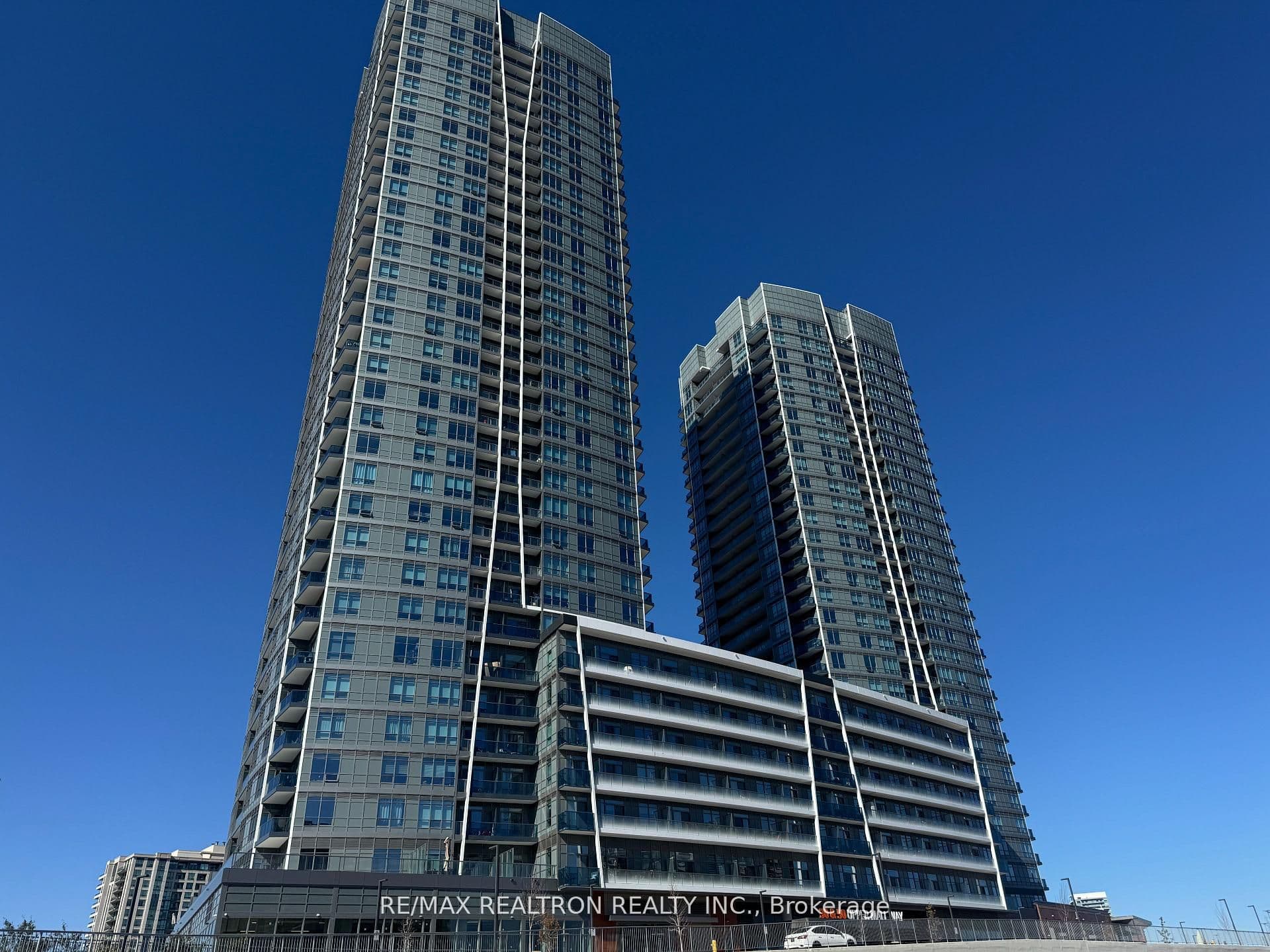 30 Upper Mall Way A620, Vaughan, ON L4J 0L7