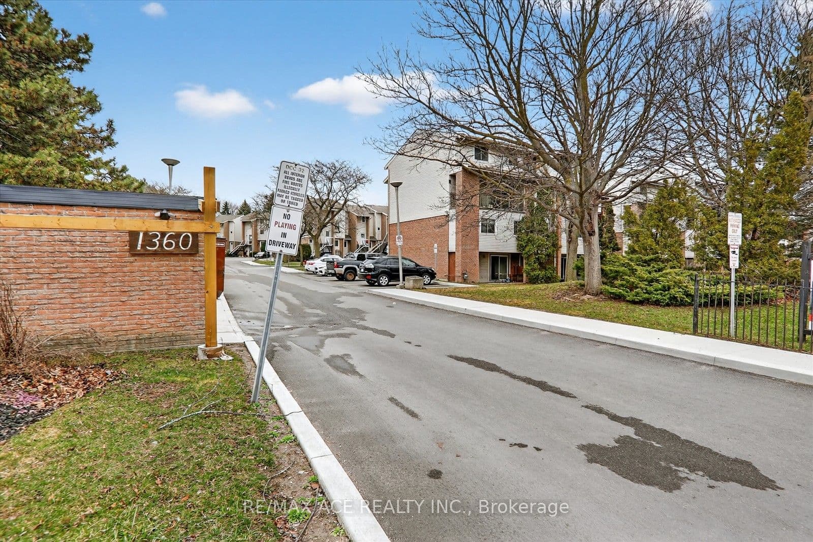 1360 Glenanna Road 16A, Pickering, ON L1V 2V9