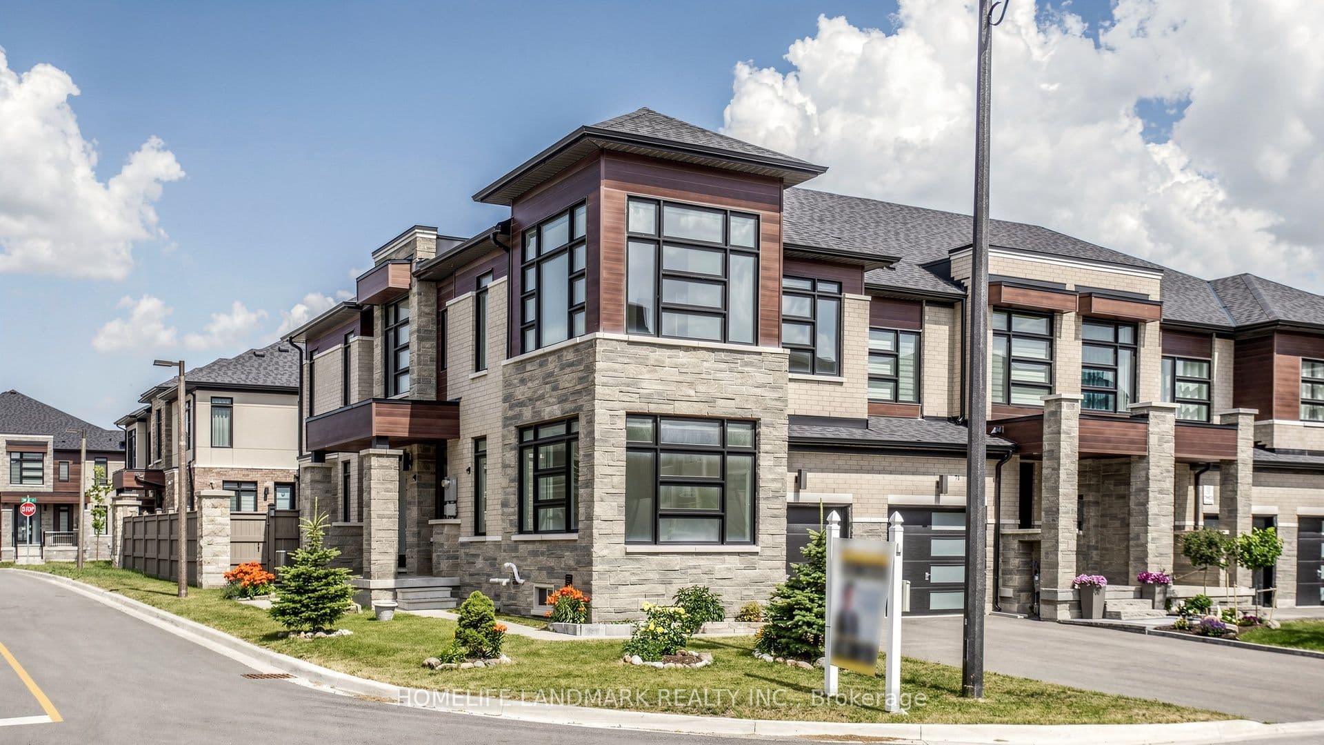 73 Ducharme Drive, Richmond Hill, ON L4S 0J3