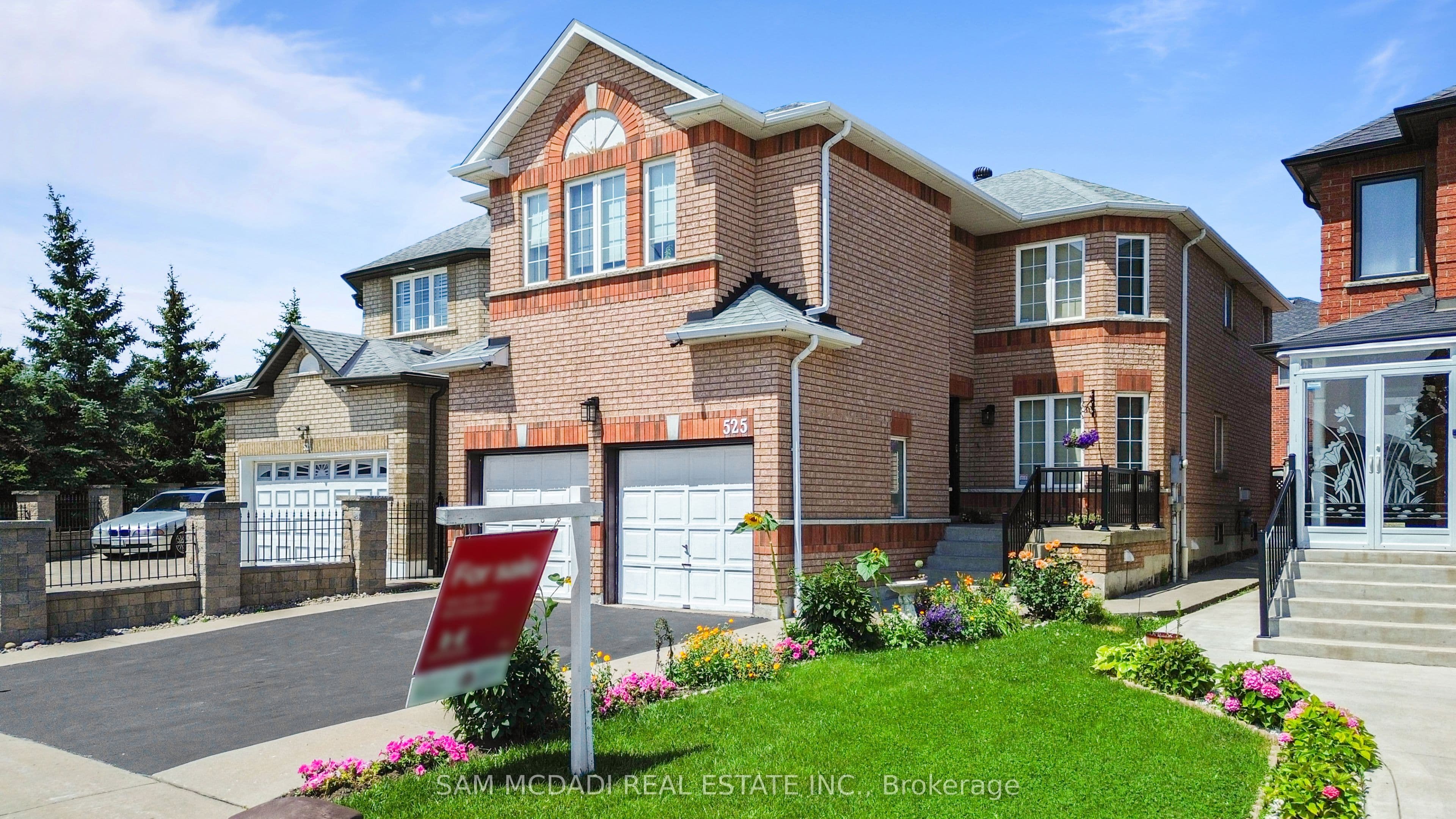 525 Driftcurrent Drive, Mississauga, ON L4Z 3Z2
