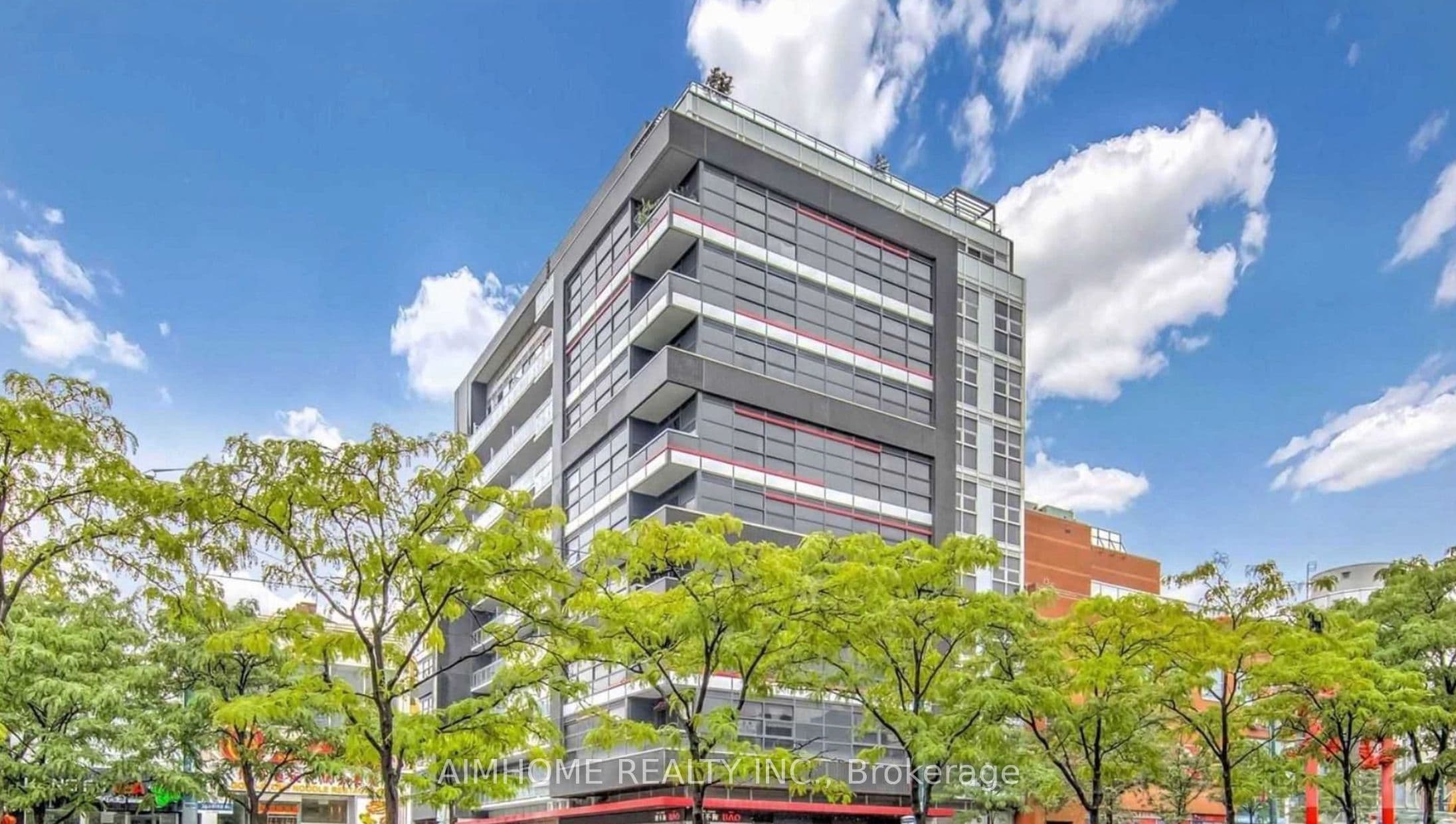 10 Willison Square 706, Toronto, ON M5T 2E5
