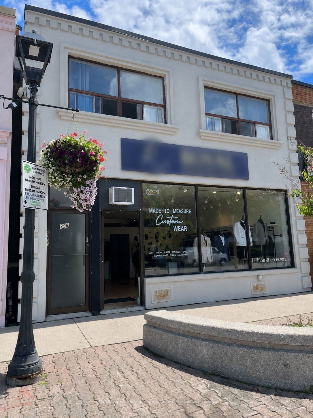 299 Lakeshore Road E, Mississauga, ON L5G 1H3