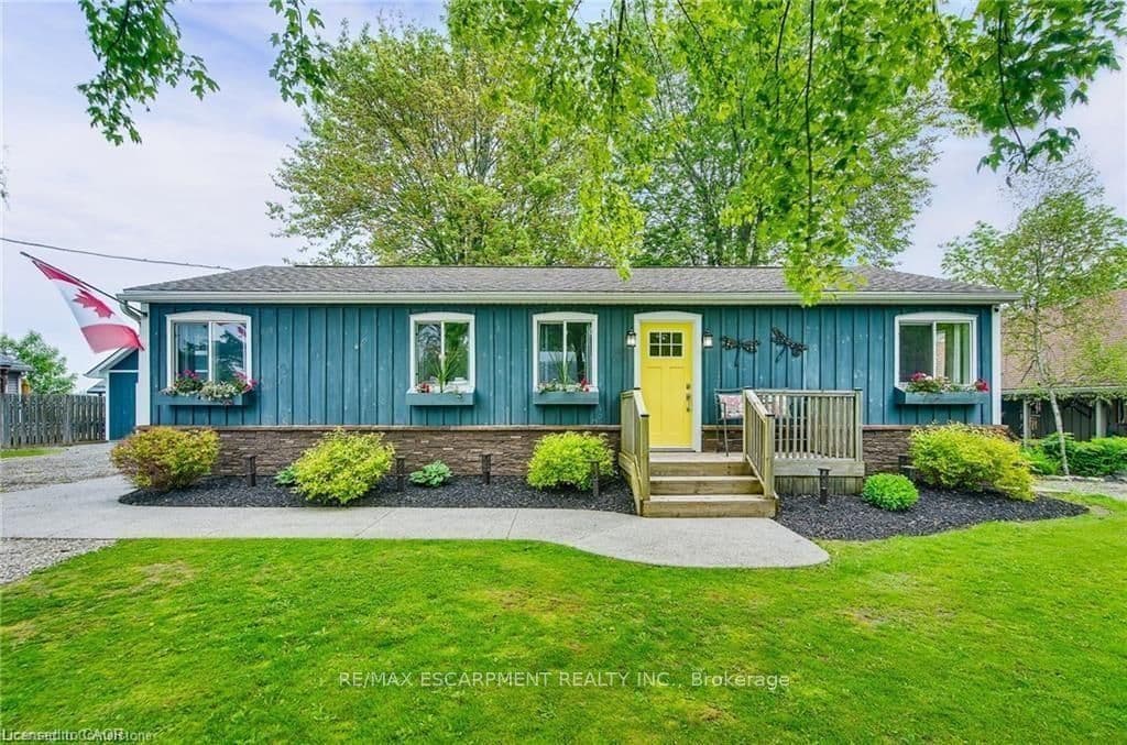 8 Beach Road, Haldimand, ON N0A 1K0