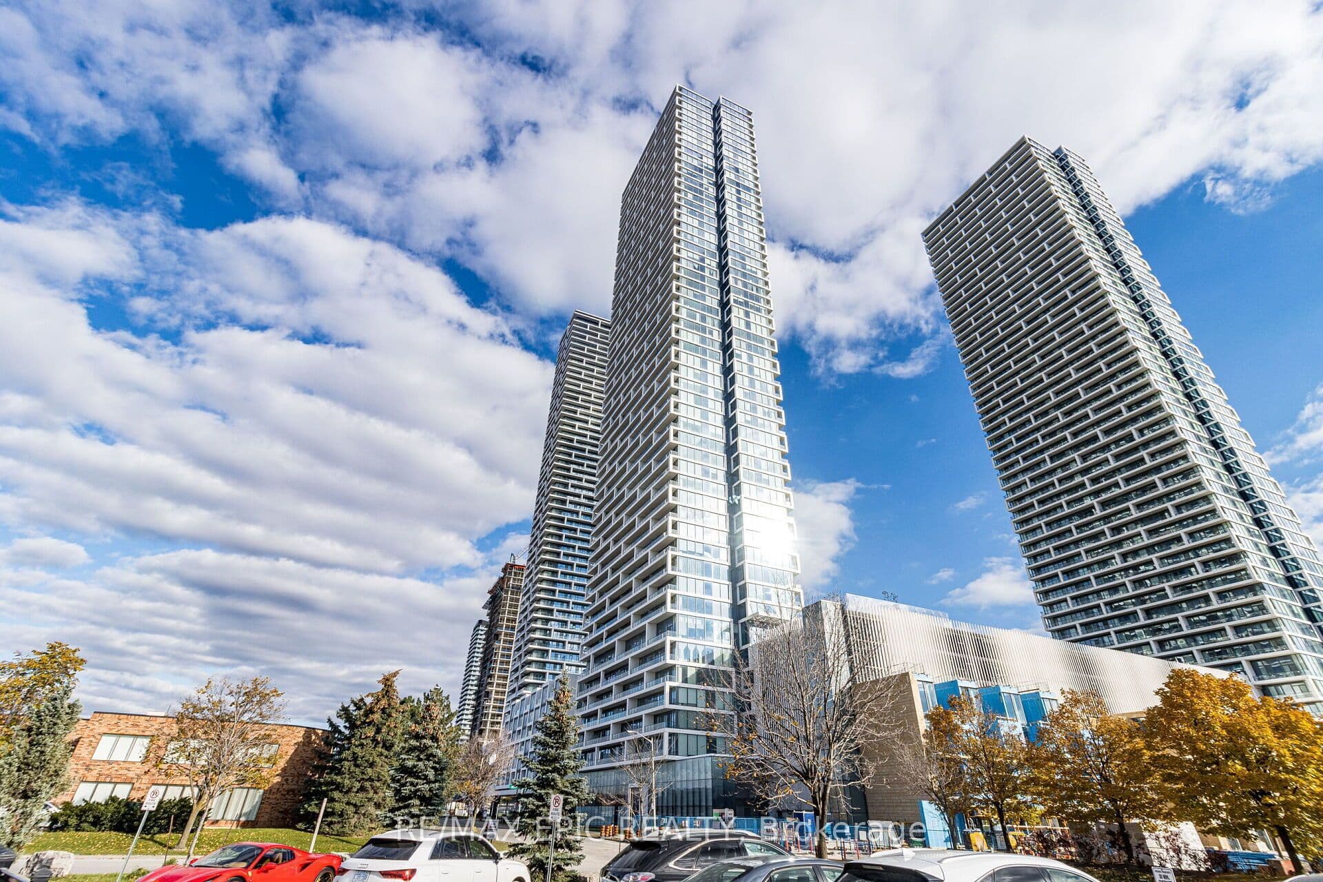 898 Portgage Parkway 3311, Vaughan, ON L4K 0J6