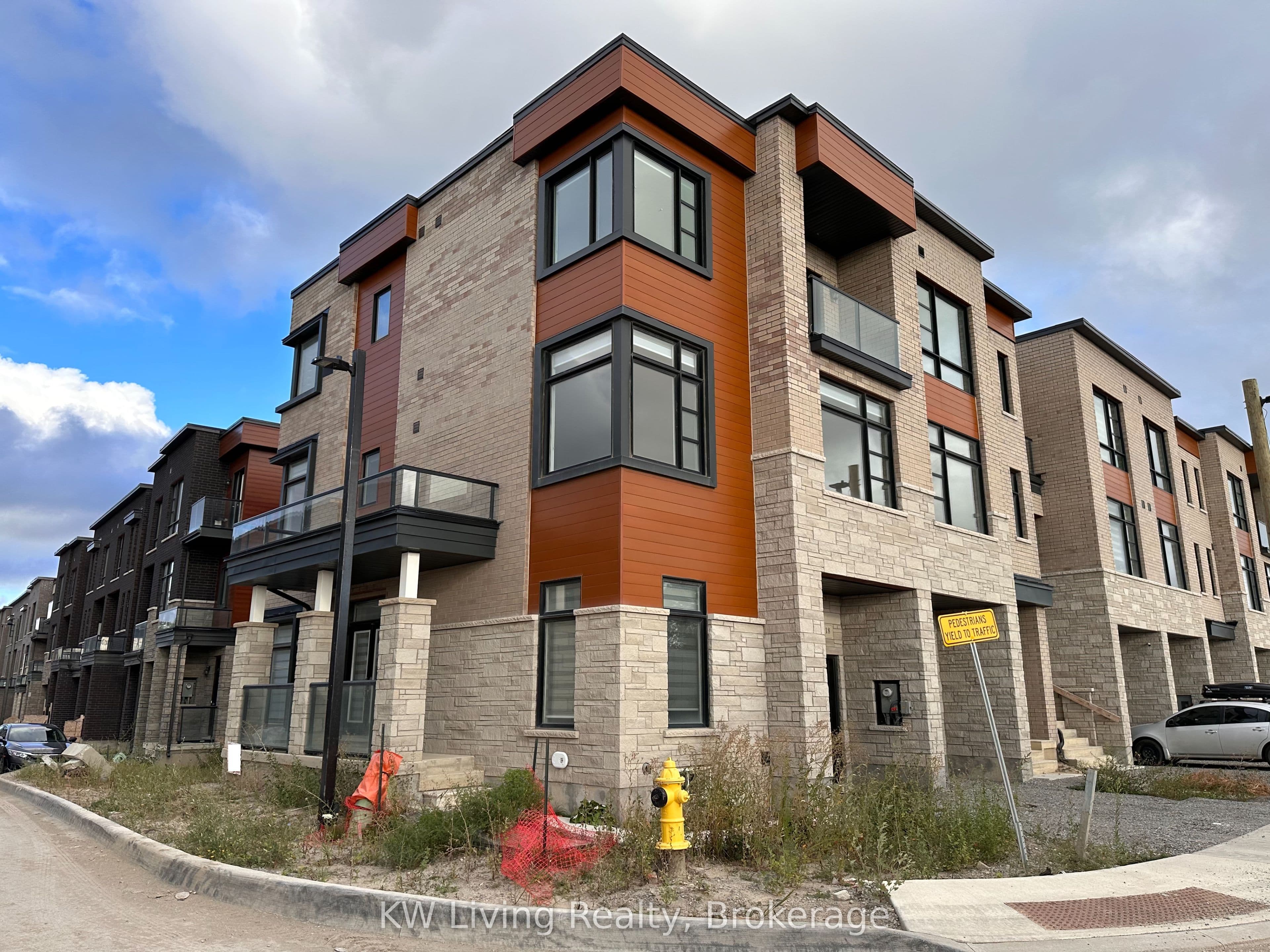 118 Wascana Road, Vaughan, ON L4H 5G9