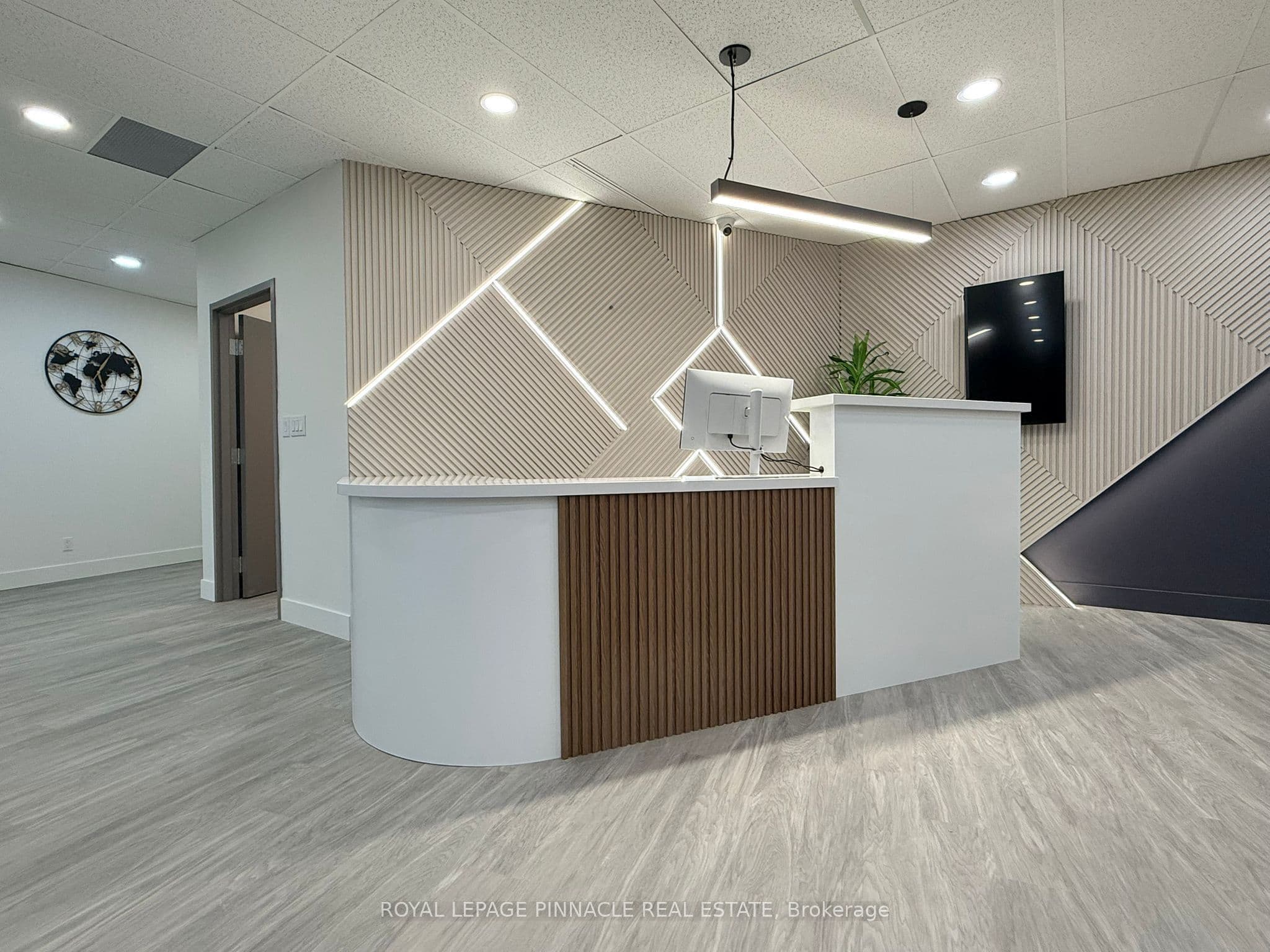 3390 South Service Road 302-06, Burlington, ON L7N 3J5