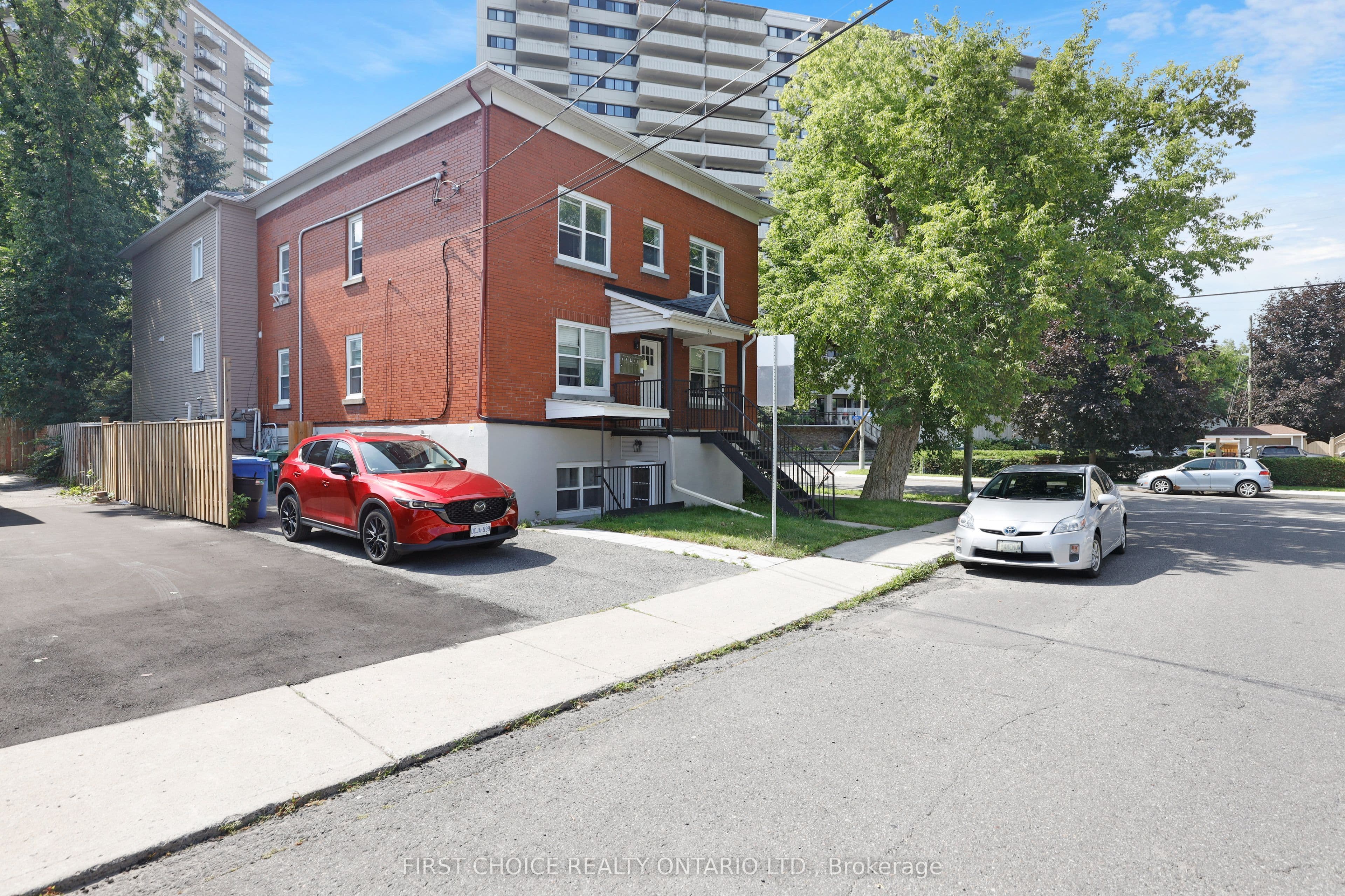 64 Genest Street, Vanier and Kingsview Park, ON K1L 7Z2
