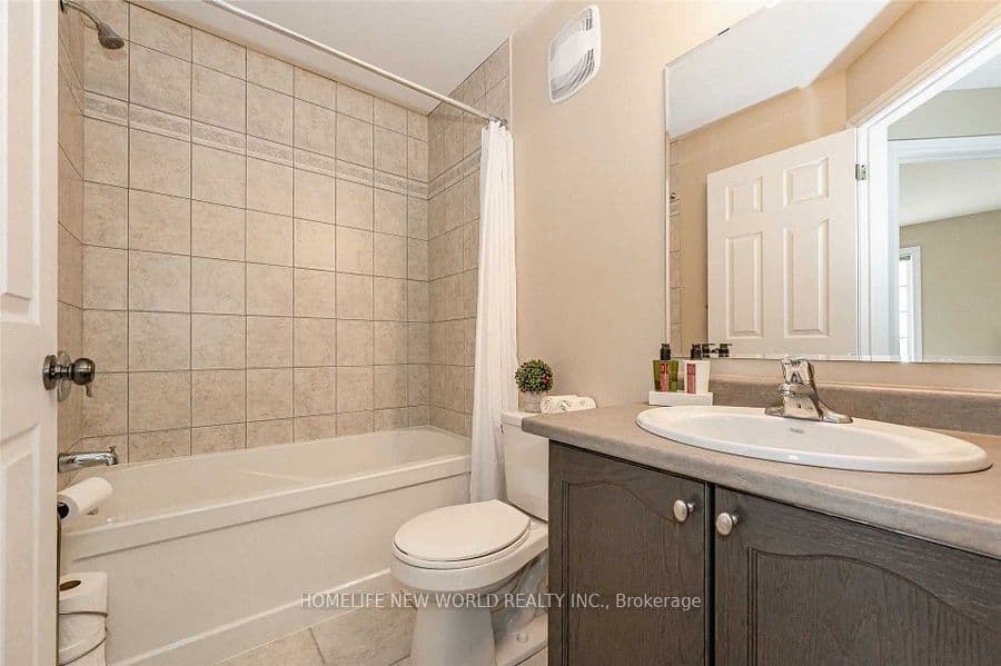 9 Pavillion Street, Markham, ON L3R 1N8